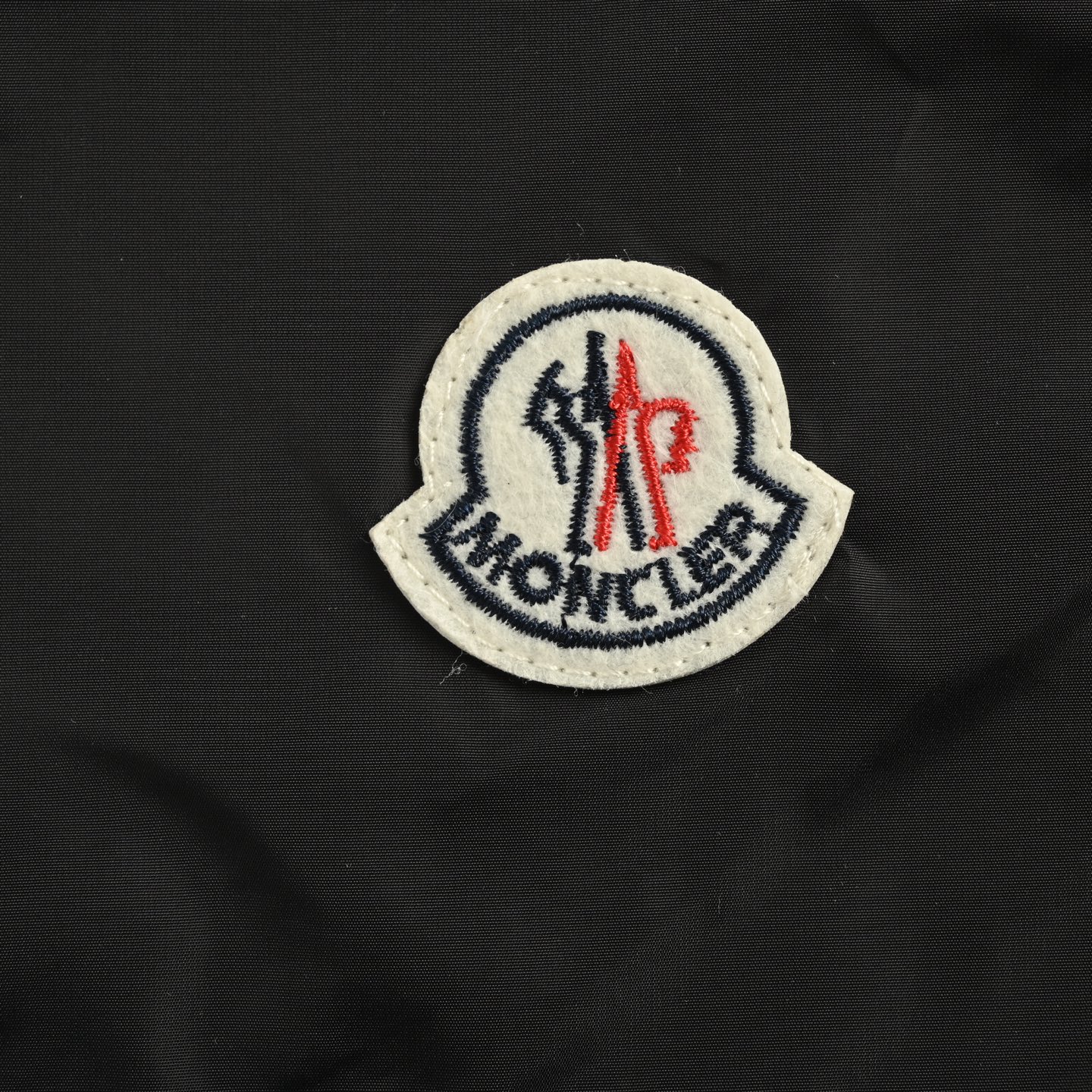 ONCLER/蒙口 侧边织带徽标沙滩短裤-Chinese UA Cheap High Quatity Brand Clothes Bags handbags Sneakers wholesale wholesaler seller from China Factory suppliers Fashion Clothing Shoes best Quality Beautiful Price ONCLER/蒙口 侧边织带徽标沙滩短裤