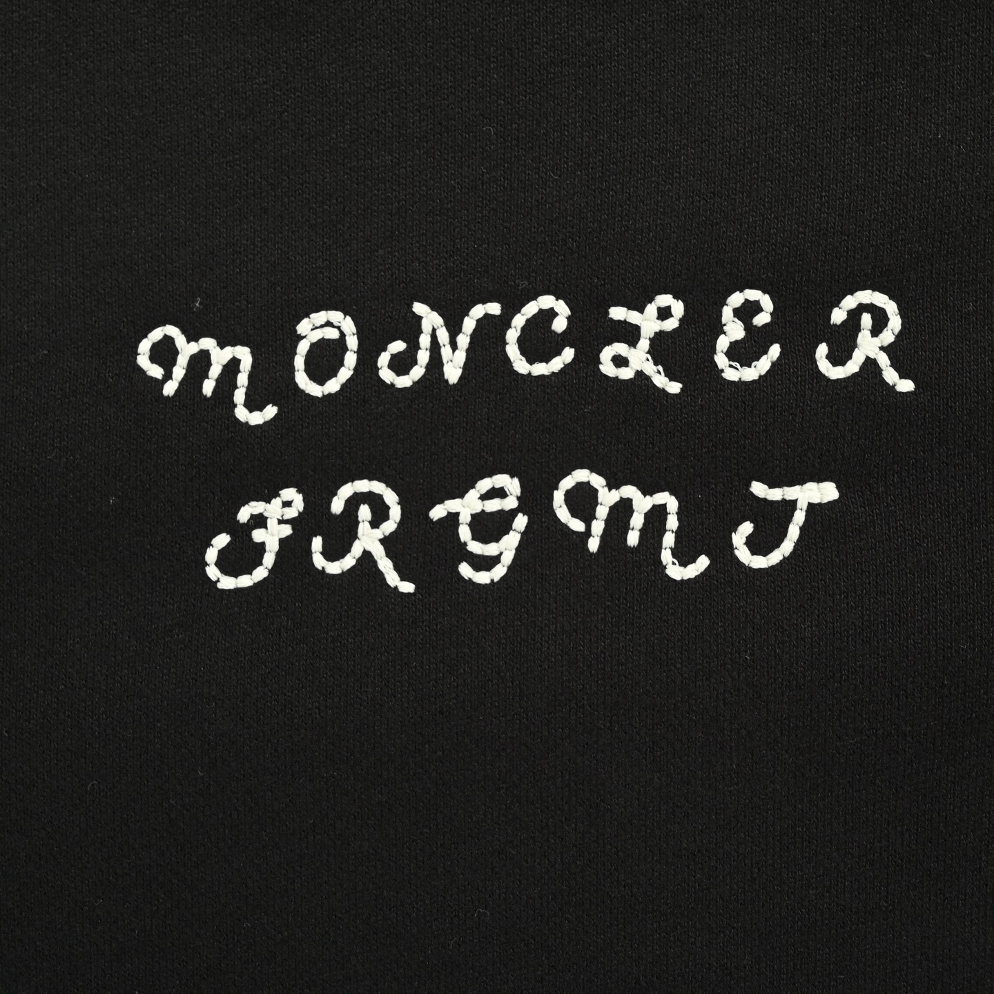 ONCLER & FRGMT 字母logo标识半拉链polo领卫衣-High Quatity Cheap Brand wholesale wholesaler seller Clothes Bags handbags Sneakers Top Fashion Clothing Shoes from China Factory Chinese suppliers best Quality Beautiful Price ONCLER & FRGMT 字母logo标识半拉链polo领卫衣