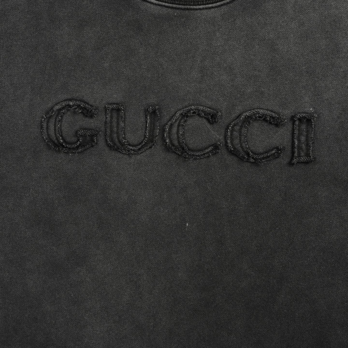 Gucci/古驰 25Fw 破损字母贴布绣圆领卫衣-High Quatity Cheap Brand wholesale wholesaler seller Clothes Bags handbags Sneakers Top Fashion Clothing Shoes from China Factory Chinese suppliers best Quality Beautiful Price Gucci/古驰 25Fw 破损字母贴布绣圆领卫衣