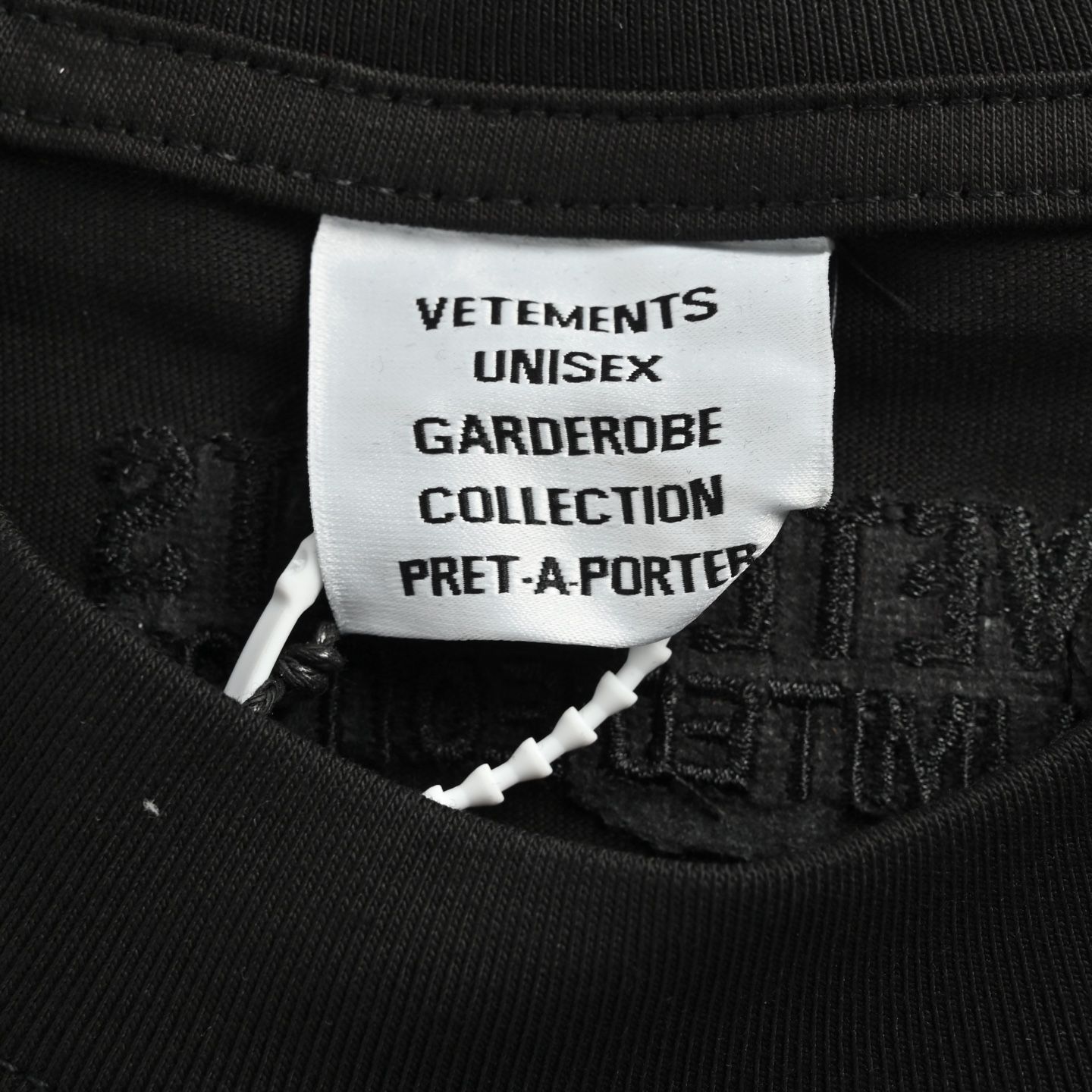 vetements/维特萌 徽标小logo标语印花短袖-Chinese UA Cheap High Quatity Brand Clothes Bags handbags Sneakers wholesale wholesaler seller from China Factory suppliers Fashion Clothing Shoes best Quality Beautiful Price vetements/维特萌 徽标小logo标语印花短袖