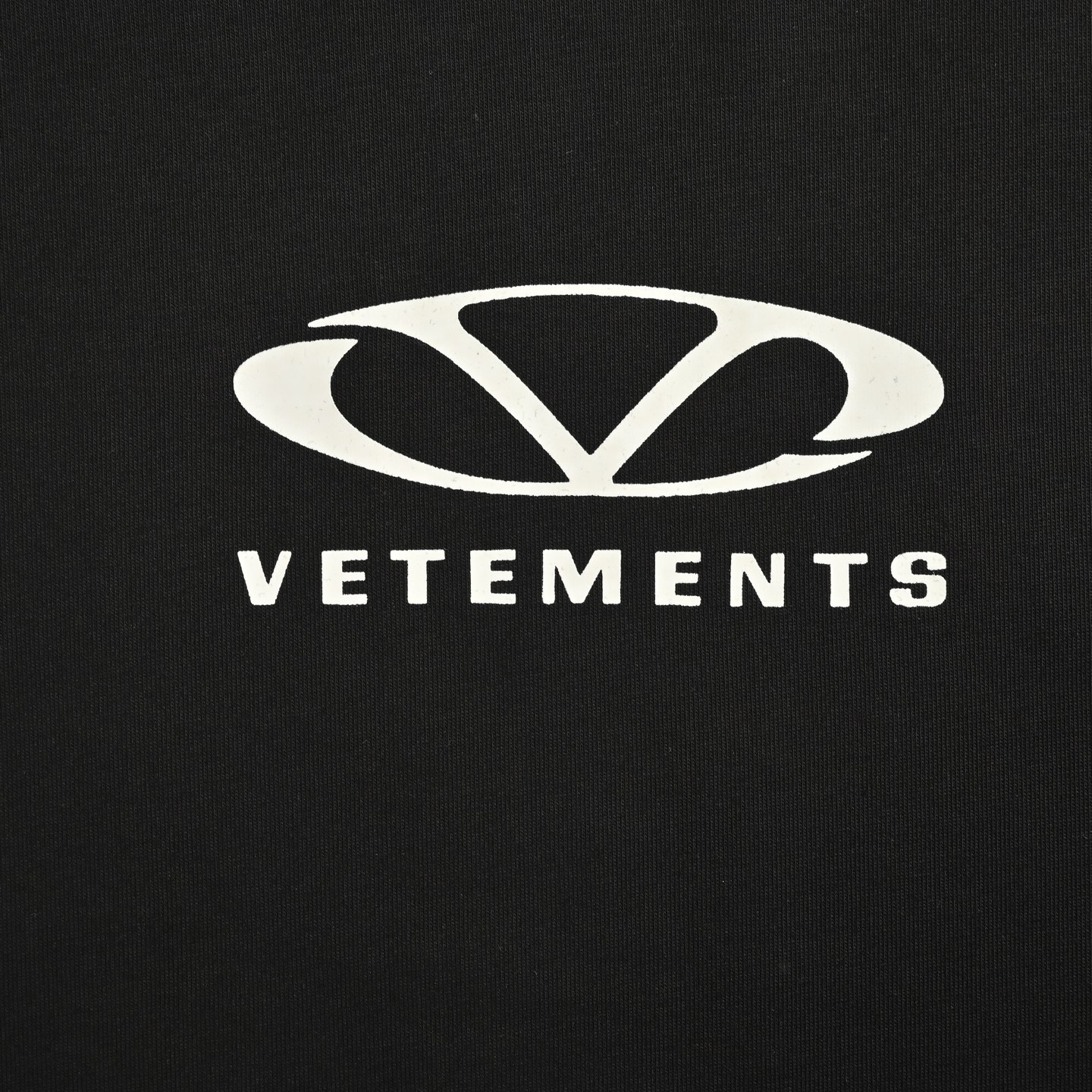 vetements/维特萌 徽标小logo标语印花短袖-Chinese UA Cheap High Quatity Brand Clothes Bags handbags Sneakers wholesale wholesaler seller from China Factory suppliers Fashion Clothing Shoes best Quality Beautiful Price vetements/维特萌 徽标小logo标语印花短袖