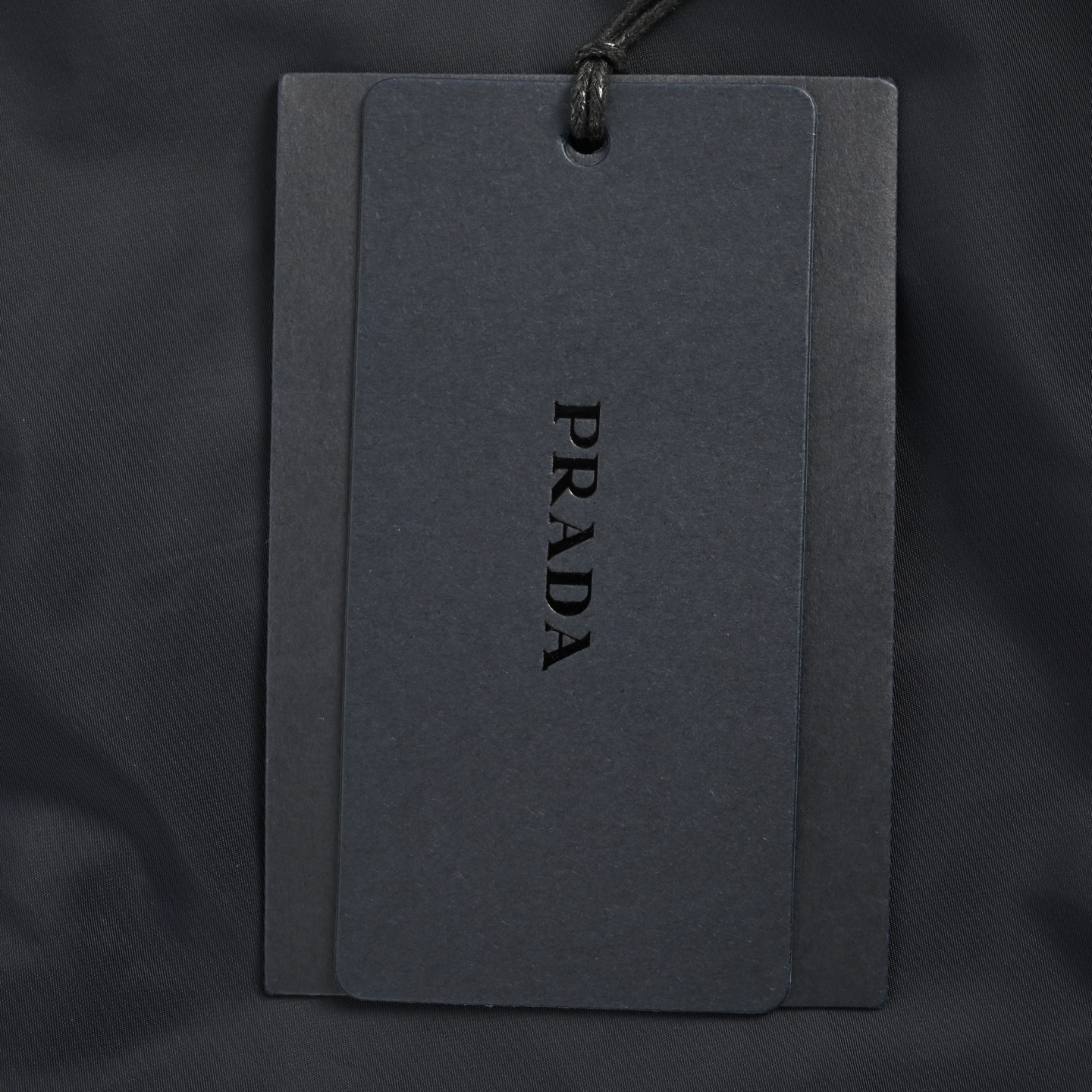 Prada/普拉达 白边布标再生尼龙连帽夹克外套-Chinese UA Cheap High Quatity Brand Clothes Bags handbags Sneakers wholesale wholesaler seller from China Factory suppliers Fashion Clothing Shoes best Quality Beautiful Price Prada/普拉达 白边布标再生尼龙连帽夹克外套