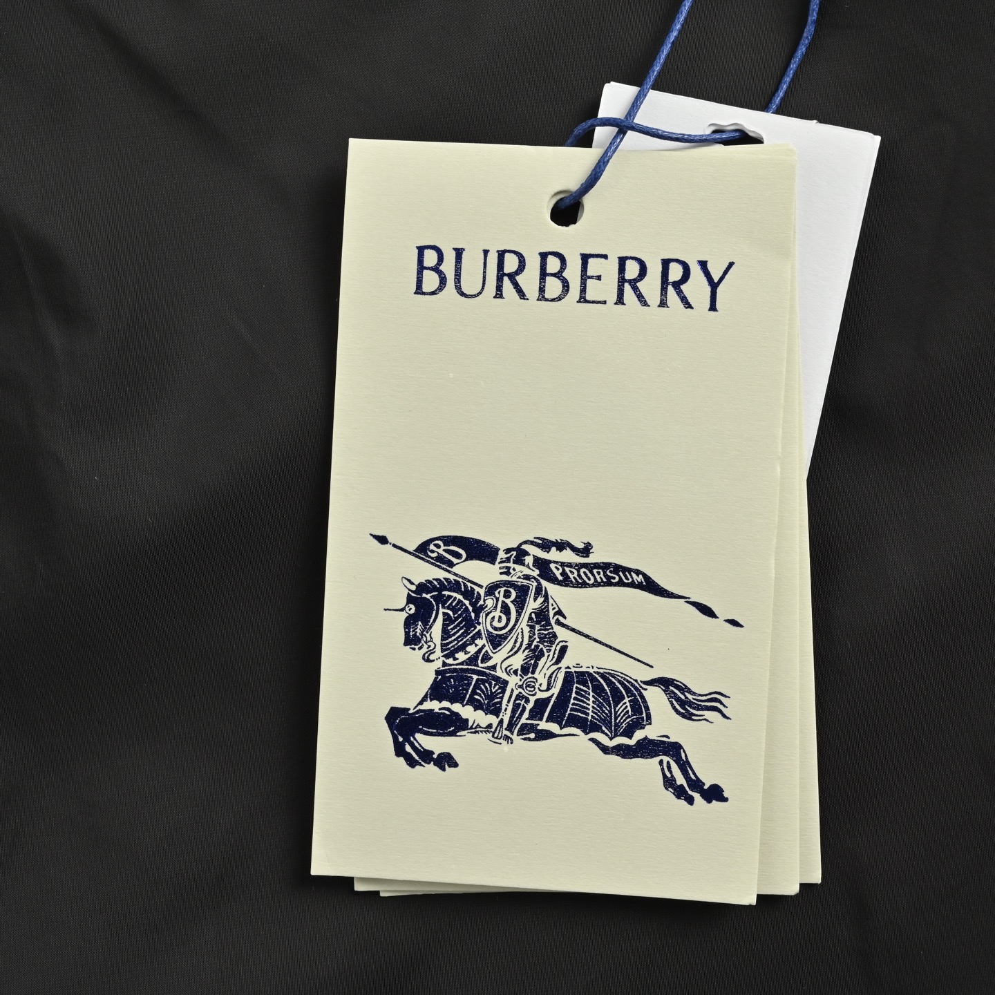 Burberry/巴宝莉 后背战马骑士印章联名夹克外套-Chinese UA Cheap High Quatity Brand Clothes Bags handbags Sneakers wholesale wholesaler seller from China Factory suppliers Fashion Clothing Shoes best Quality Beautiful Price Burberry/巴宝莉 后背战马骑士印章联名夹克外套