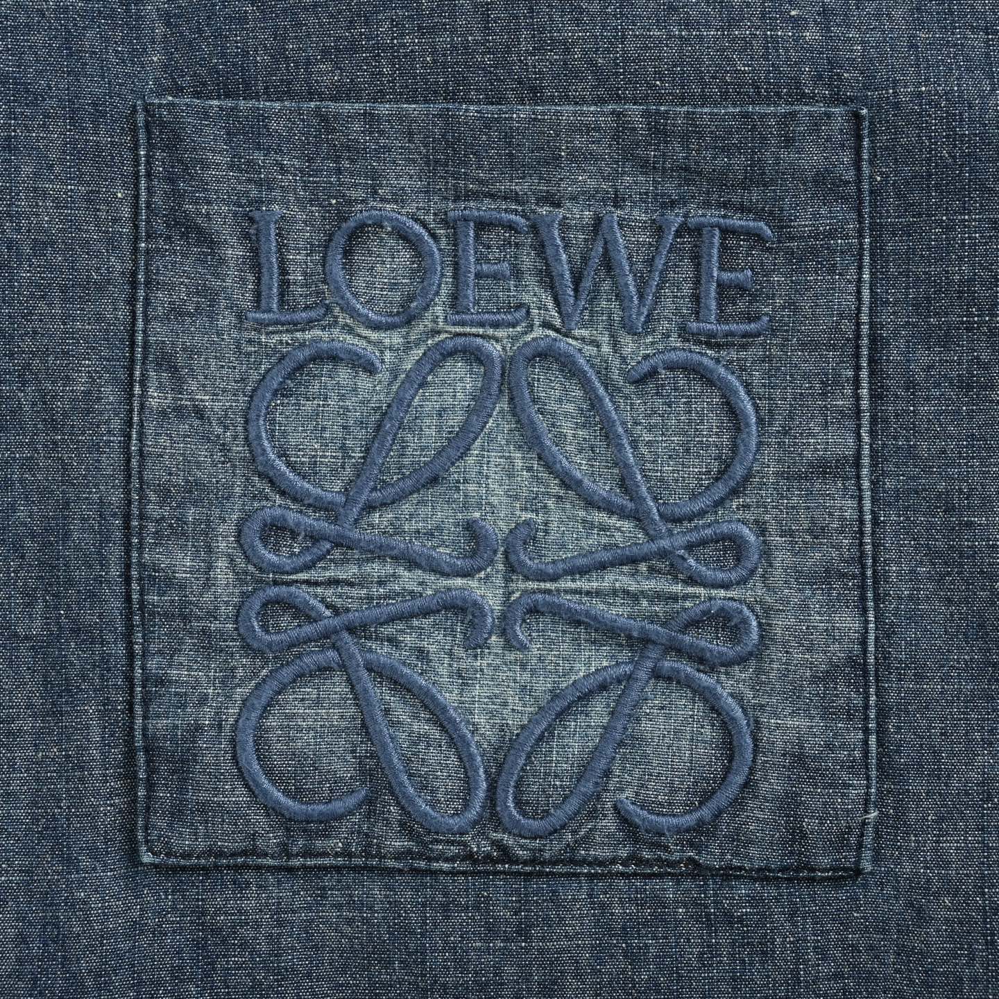 Loewe/罗意威 Anagram 渐变刺绣口袋长袖衬衫-Chinese UA Cheap High Quatity Brand Clothes Bags handbags Sneakers wholesale wholesaler seller from China Factory suppliers Fashion Clothing Shoes best Quality Beautiful Price Loewe/罗意威 Anagram 渐变刺绣口袋长袖衬衫