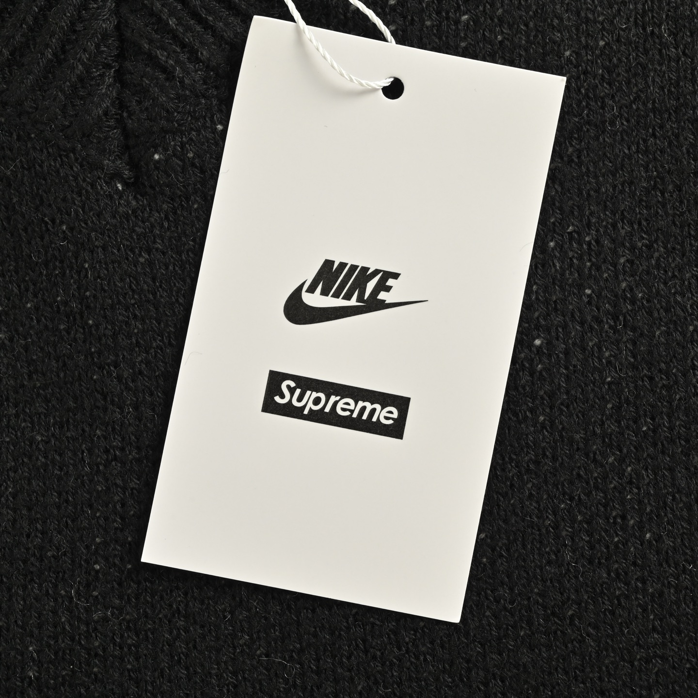 Supreme & Nike 25Fw 联名款提花logo针织背心-Chinese UA Cheap High Quatity Brand Clothes Bags handbags Sneakers wholesale wholesaler seller from China Factory suppliers Fashion Clothing Shoes best Quality Beautiful Price Supreme & Nike 25Fw 联名款提花logo针织背心