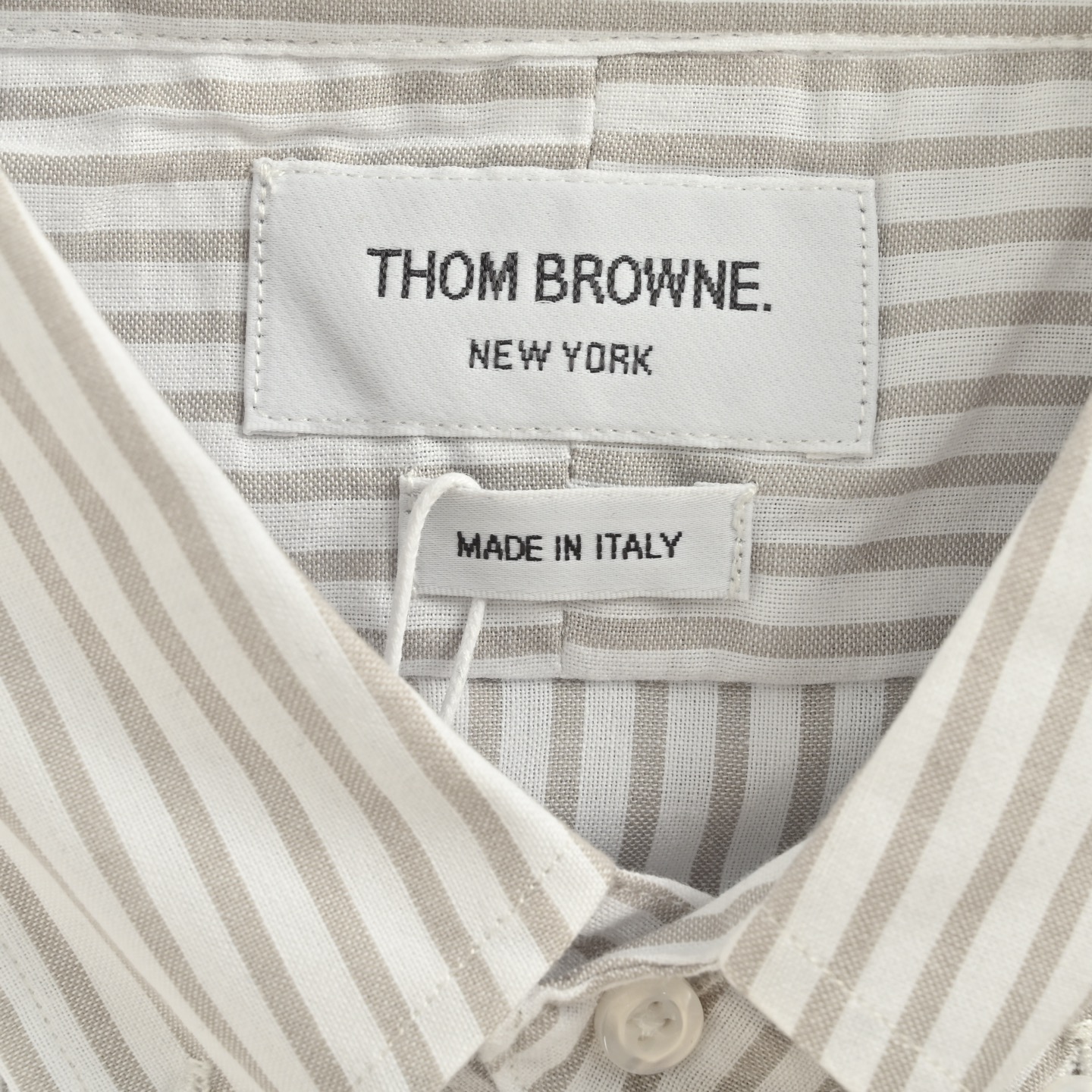 Thom Browne/汤姆布朗 25Fw 双袖织带竖条纹衬衫-Chinese UA Cheap High Quatity Brand Clothes Bags handbags Sneakers wholesale wholesaler seller from China Factory suppliers Fashion Clothing Shoes best Quality Beautiful Price Thom Browne/汤姆布朗 25Fw 双袖织带竖条纹衬衫