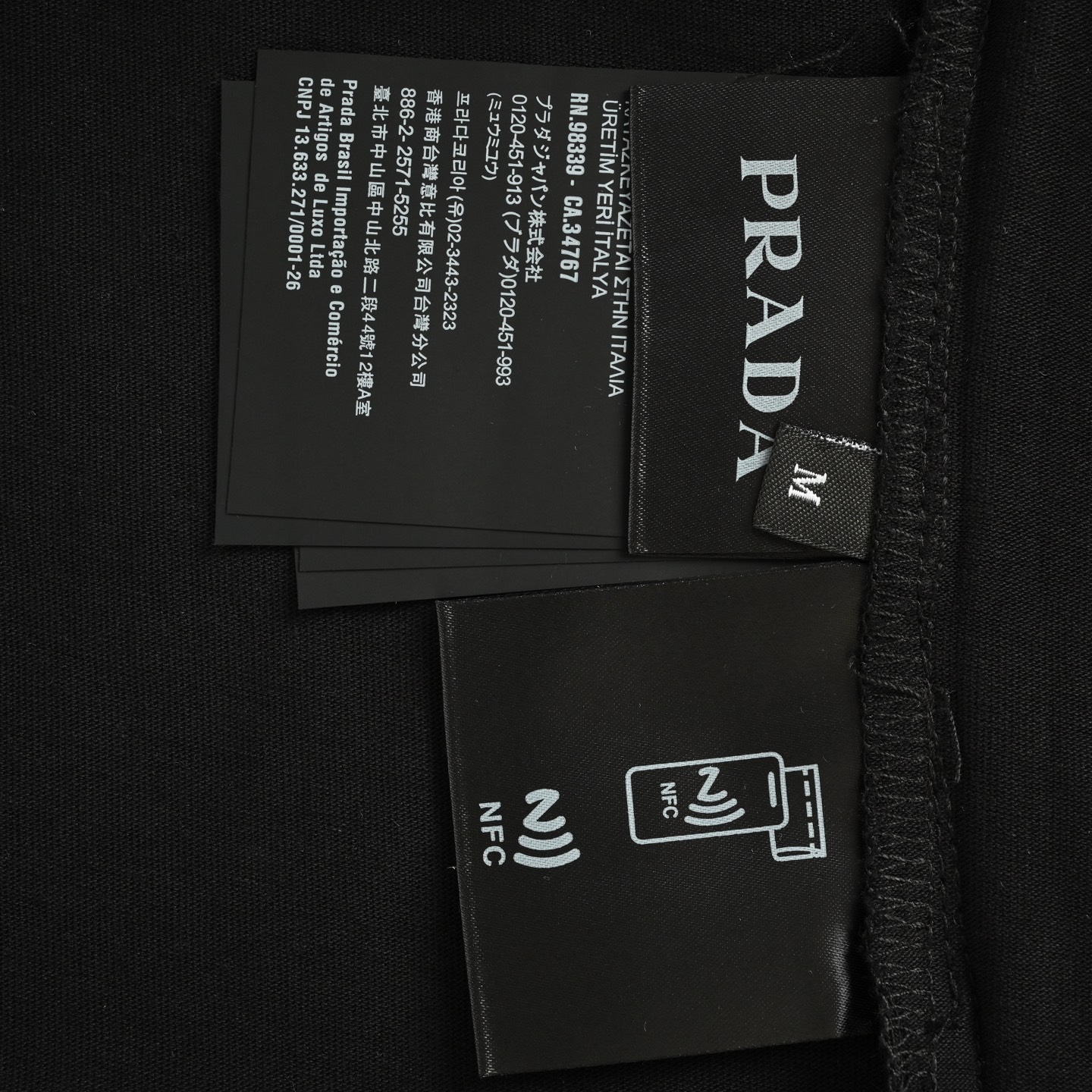 Prada/普拉达 25Fw 口袋三角标长袖T恤 Prada/普拉达 25Fw 口袋三角标长袖T恤