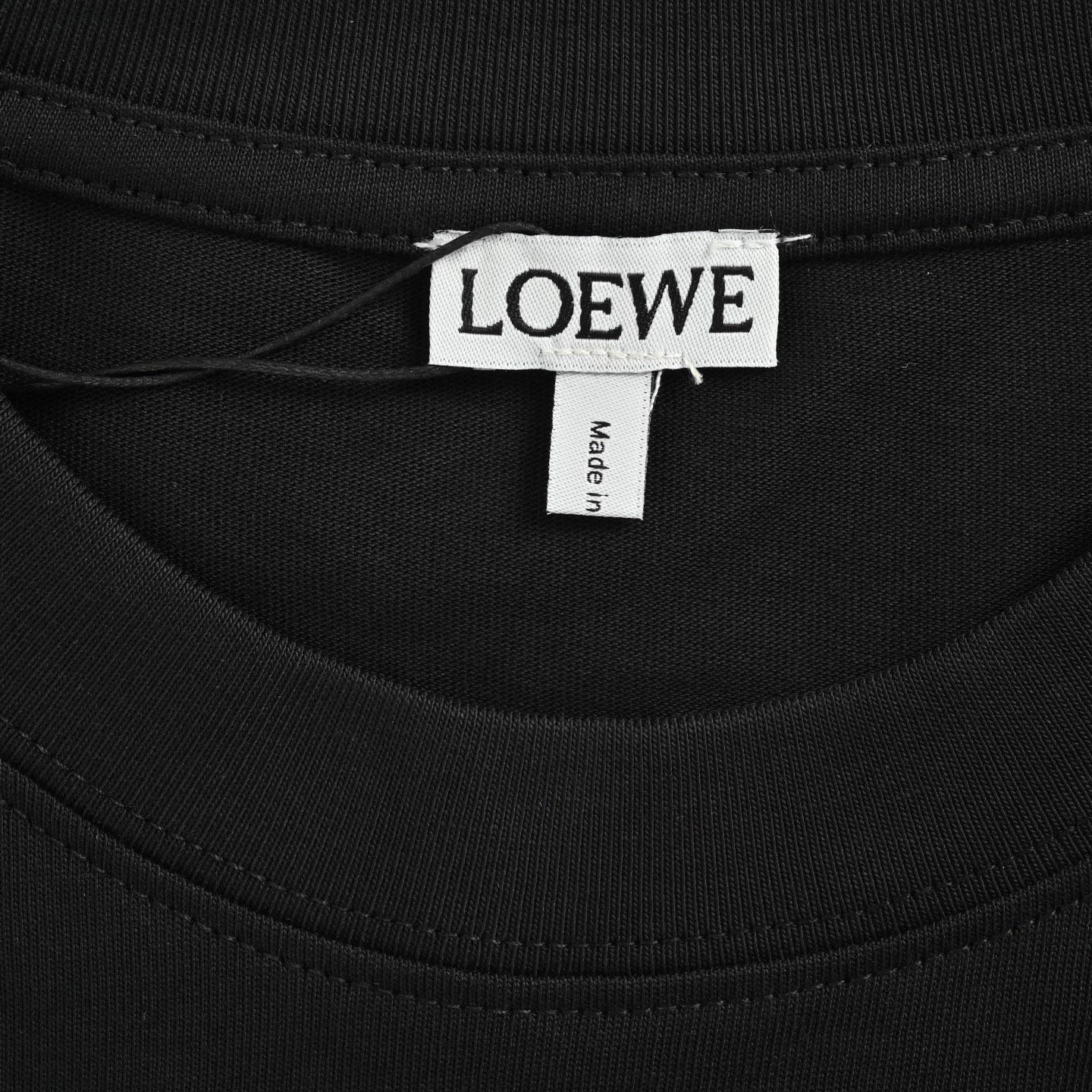 Loewe/罗意威 25ss 浮雕刺绣贴布短袖 黑色 白色-Chinese UA Cheap High Quatity Brand Clothes Bags handbags Sneakers wholesale wholesaler seller from China Factory suppliers Fashion Clothing Shoes best Quality Beautiful Price Loewe/罗意威 25ss 浮雕刺绣贴布短袖 黑色 白色