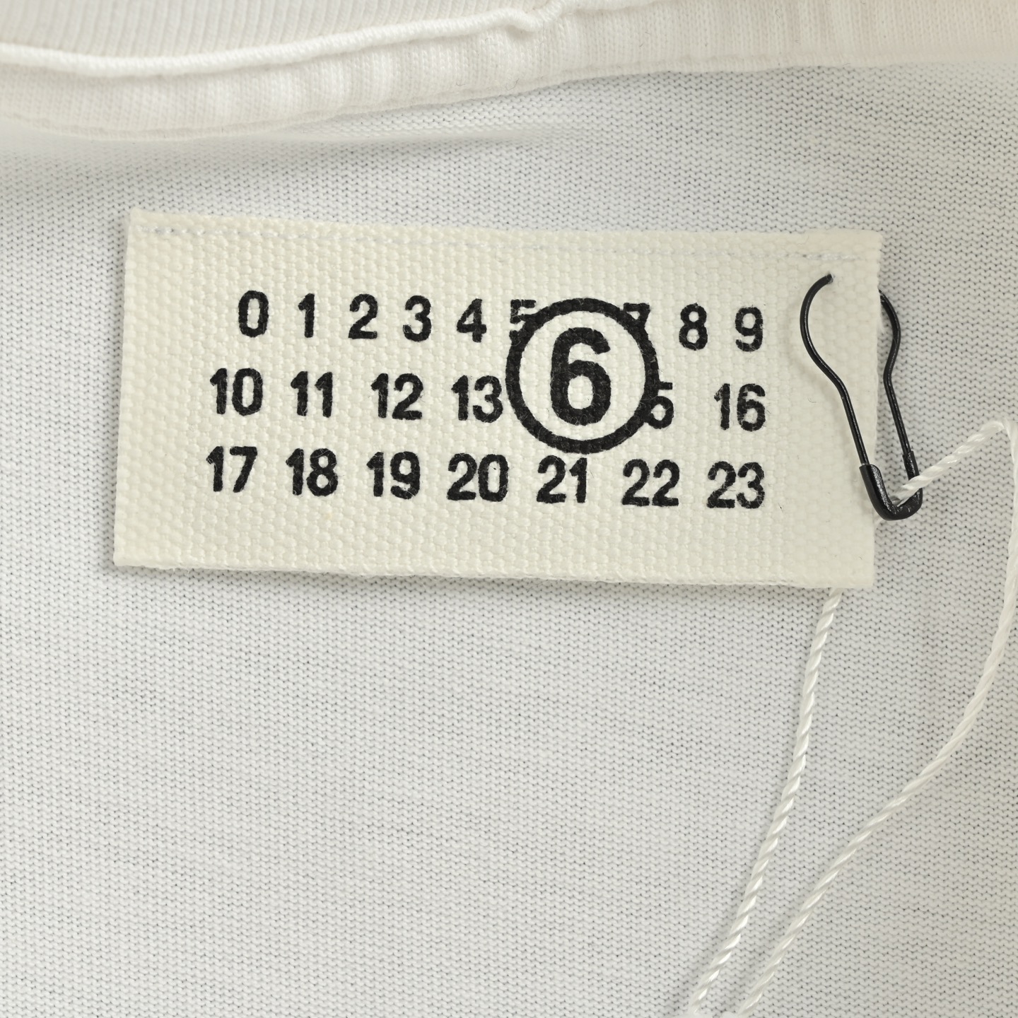 Maison Margiela/马吉拉 SS25 广告标语图案印花圆领短袖-Chinese UA Cheap High Quatity Brand Clothes Bags handbags Sneakers wholesale wholesaler seller from China Factory suppliers Fashion Clothing Shoes best Quality Beautiful Price Maison Margiela/马吉拉 SS25 广告标语图案印花圆领短袖