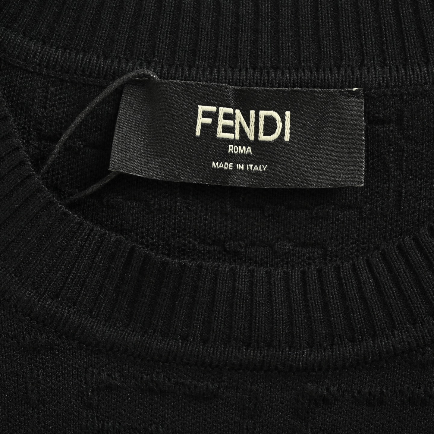 Fendi/芬迪 25Fw 全幅FF提花圆领毛衣-莆田鞋,莆田鞋货源,高仿鞋,高仿鞋货源,安福档口,莆田高仿鞋,莆田鞋批发,高仿鞋批发,莆田高仿运动鞋,高仿运动鞋,莆田运动鞋 Fendi/芬迪 25Fw 全幅FF提花圆领毛衣