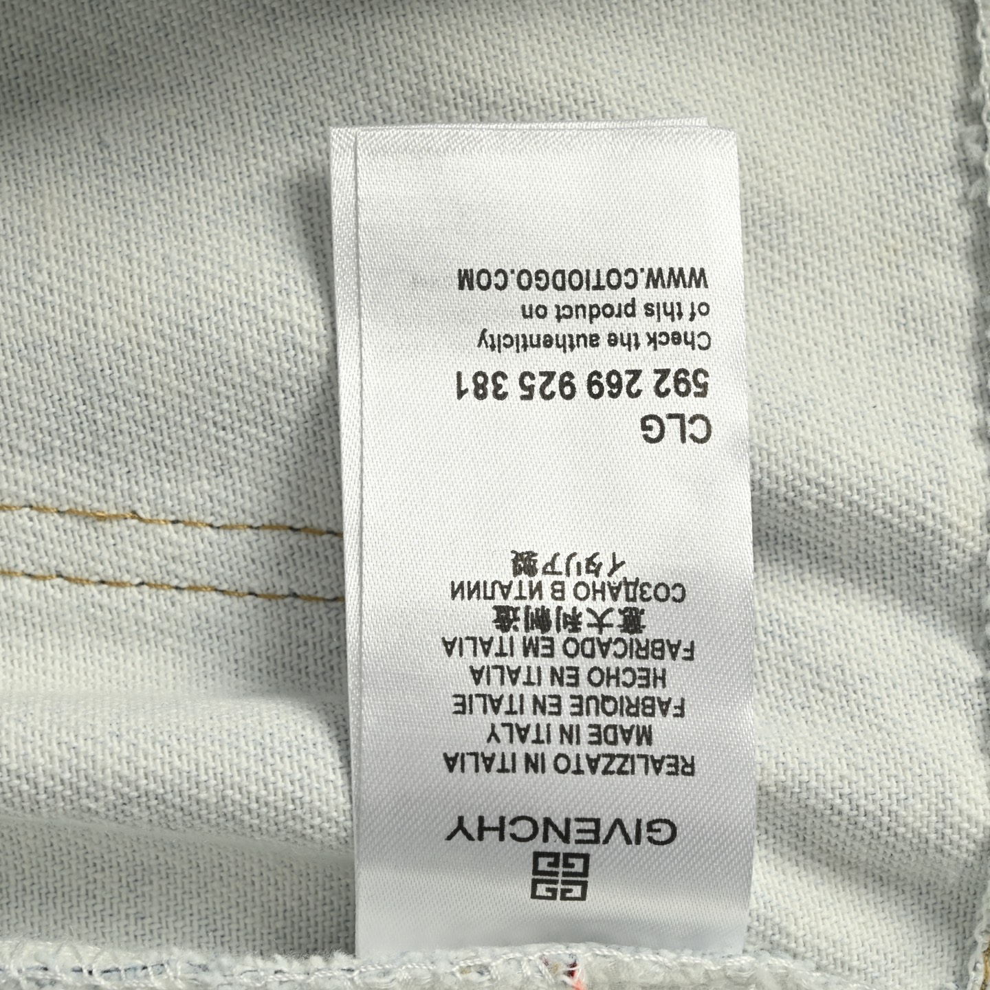 GIVENCHY/纪梵希 破坏糜烂牛仔裤-Chinese UA Cheap High Quatity Brand Clothes Bags handbags Sneakers wholesale wholesaler seller from China Factory suppliers Fashion Clothing Shoes best Quality Beautiful Price GIVENCHY/纪梵希 破坏糜烂牛仔裤