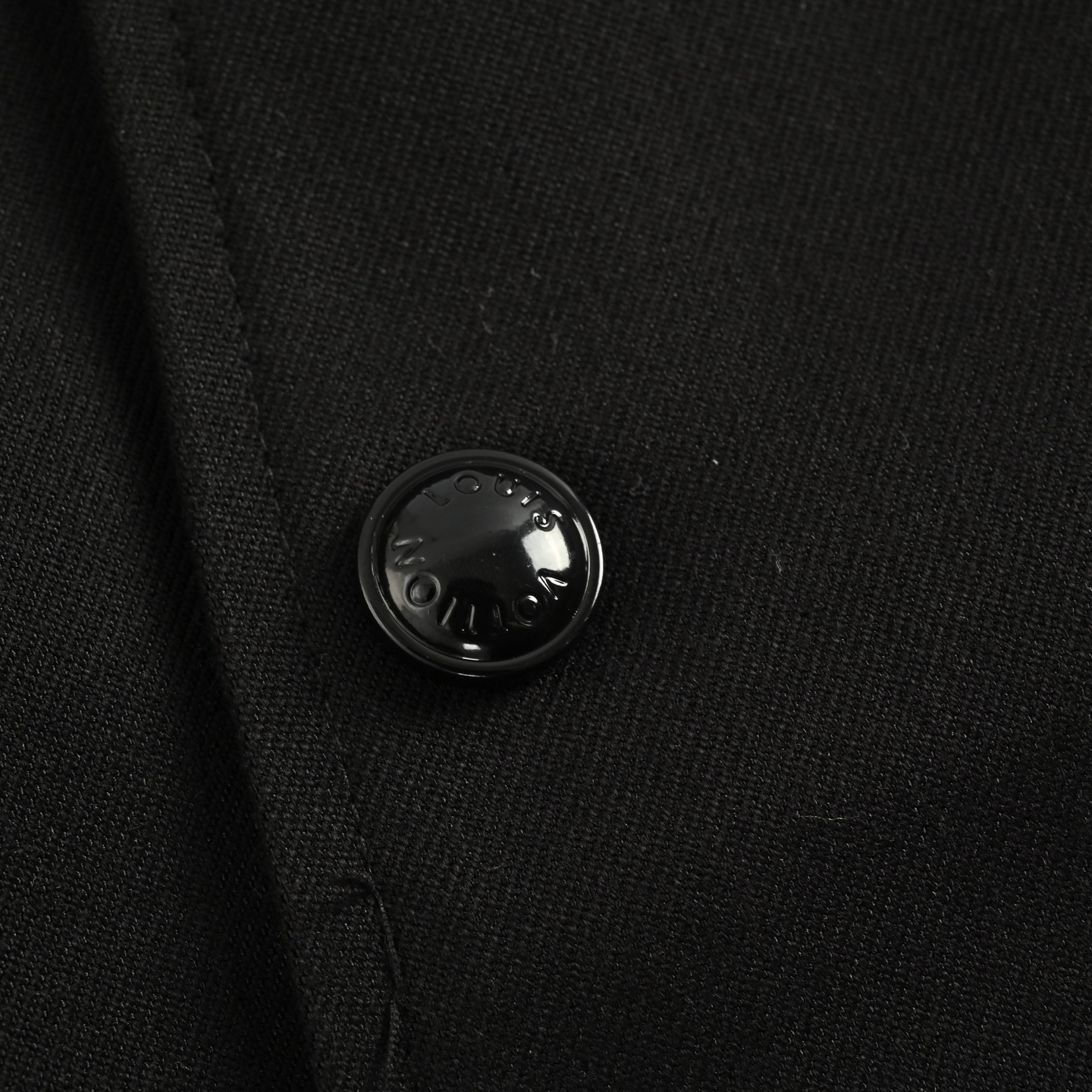 Louis Vuitton/路易威登 皮革烫钻棒球服夹克-Chinese UA Cheap High Quatity Brand Clothes Bags handbags Sneakers wholesale wholesaler seller from China Factory suppliers Fashion Clothing Shoes best Quality Beautiful Price Louis Vuitton/路易威登 皮革烫钻棒球服夹克