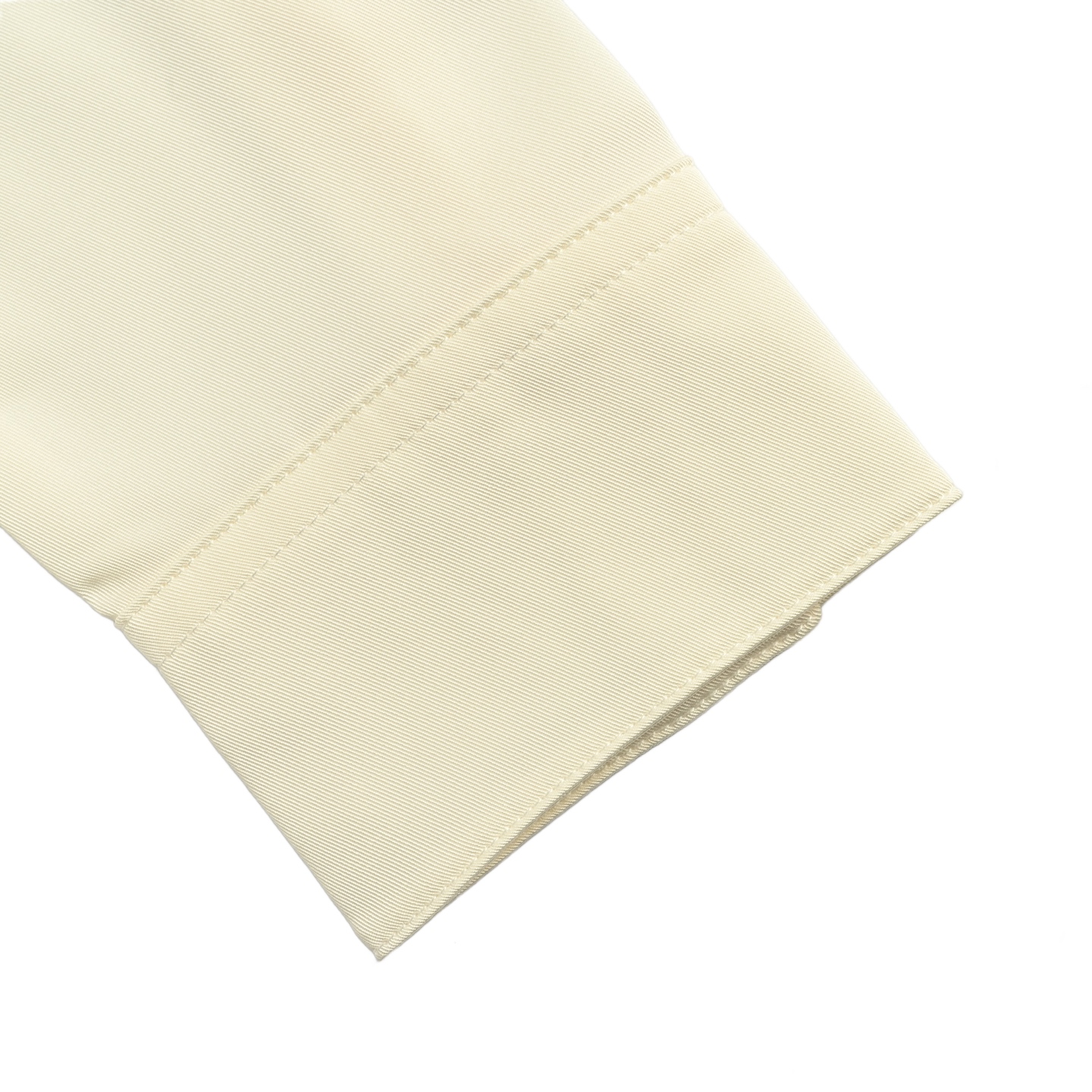 Loewe/罗意威 25Fw 徽标大字母logo印花丝绸衬衫 定制桑蚕丝丝绸料舒适贴肤-Chinese UA Cheap High Quatity Brand Clothes Bags handbags Sneakers wholesale wholesaler seller from China Factory suppliers Fashion Clothing Shoes best Quality Beautiful Price Loewe/罗意威 25Fw 徽标大字母logo印花丝绸衬衫 定制桑蚕丝丝绸料舒适贴肤