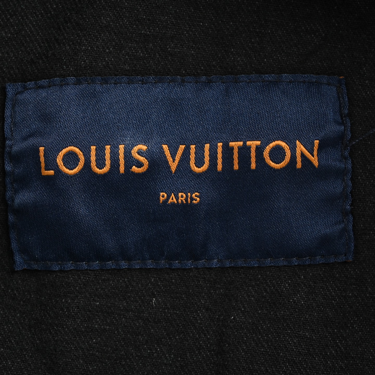 Louis Vuitton/路易威登 24Fw 满幅刺绣老花渐变水洗套装牛仔外套-Chinese UA Cheap High Quatity Brand Clothes Bags handbags Sneakers wholesale wholesaler seller from China Factory suppliers Fashion Clothing Shoes best Quality Beautiful Price Louis Vuitton/路易威登 24Fw 满幅刺绣老花渐变水洗套装牛仔外套
