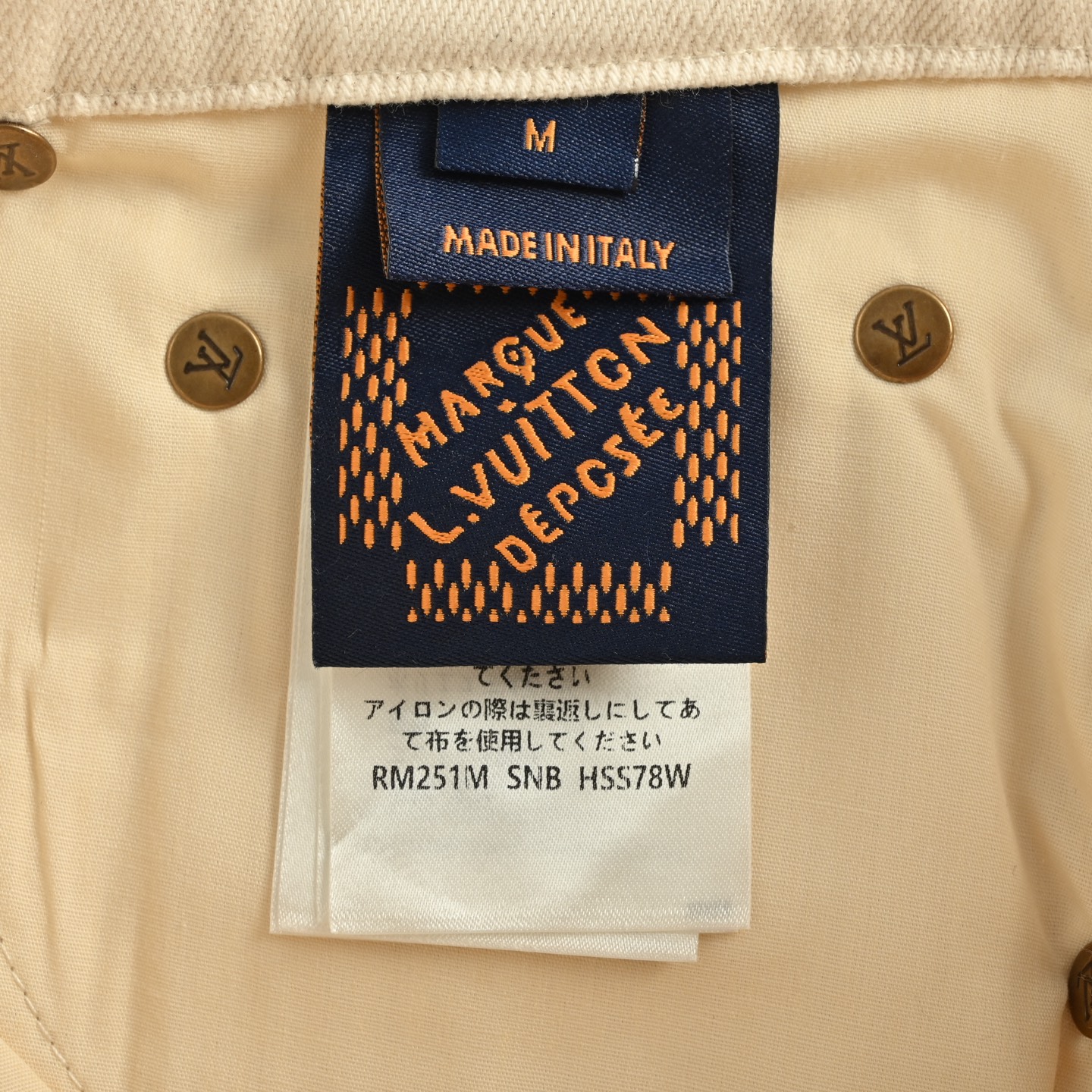 Louis Vuitton/路易威登 25Fw 口袋皮标牛仔裤 2025 LV新款牛仔裤取材日本水洗丹宁布-Chinese UA Cheap High Quatity Brand Clothes Bags handbags Sneakers wholesale wholesaler seller from China Factory suppliers Fashion Clothing Shoes best Quality Beautiful Price Louis Vuitton/路易威登 25Fw 口袋皮标牛仔裤 2025 LV新款牛仔裤取材日本水洗丹宁布