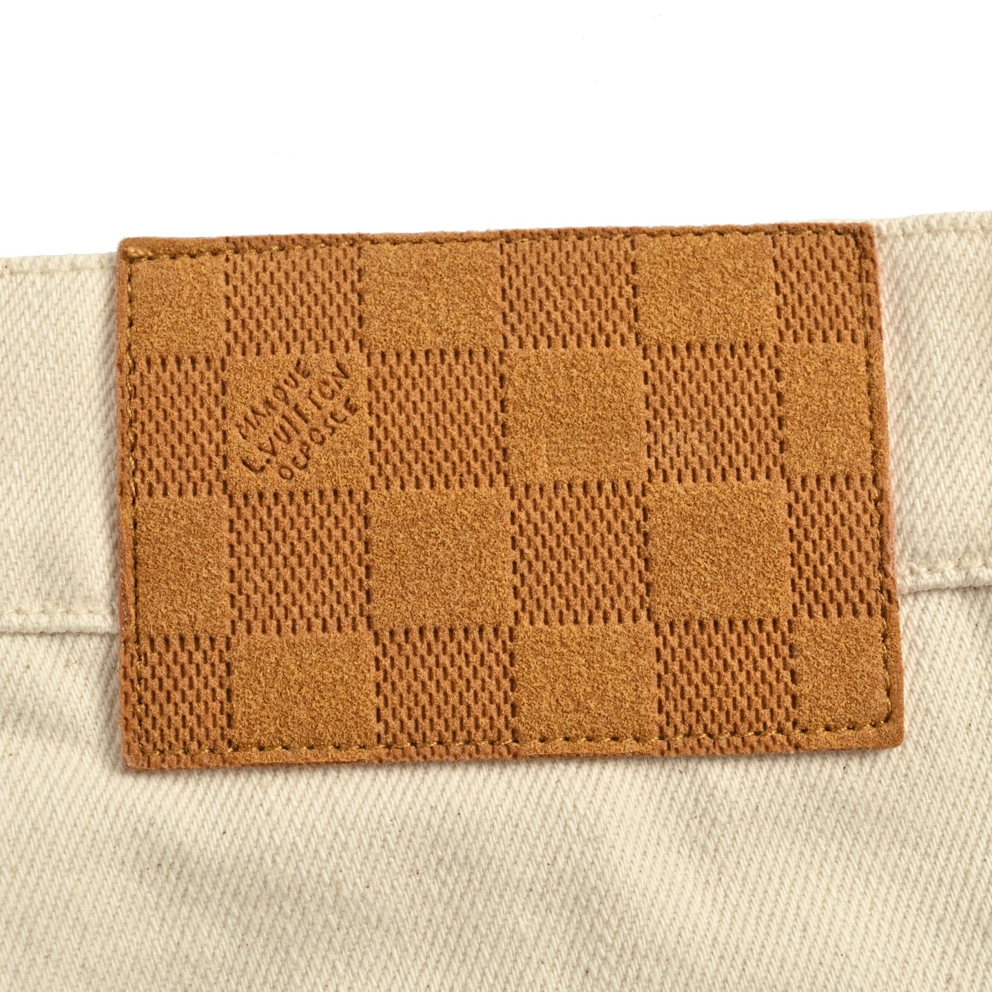 Louis Vuitton/路易威登 25Fw 口袋皮标牛仔裤 2025 LV新款牛仔裤取材日本水洗丹宁布-Chinese UA Cheap High Quatity Brand Clothes Bags handbags Sneakers wholesale wholesaler seller from China Factory suppliers Fashion Clothing Shoes best Quality Beautiful Price Louis Vuitton/路易威登 25Fw 口袋皮标牛仔裤 2025 LV新款牛仔裤取材日本水洗丹宁布