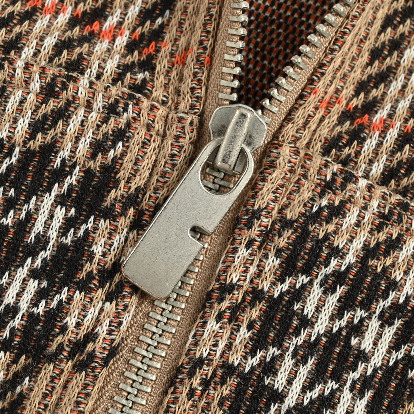 Burberry/巴宝莉 25Fw 大格子混纺针织格纹连帽外套-莆田鞋,莆田鞋货源,高仿鞋,高仿鞋货源,安福档口,莆田高仿鞋,莆田鞋批发,高仿鞋批发,莆田高仿运动鞋,高仿运动鞋,莆田运动鞋 Burberry/巴宝莉 25Fw 大格子混纺针织格纹连帽外套