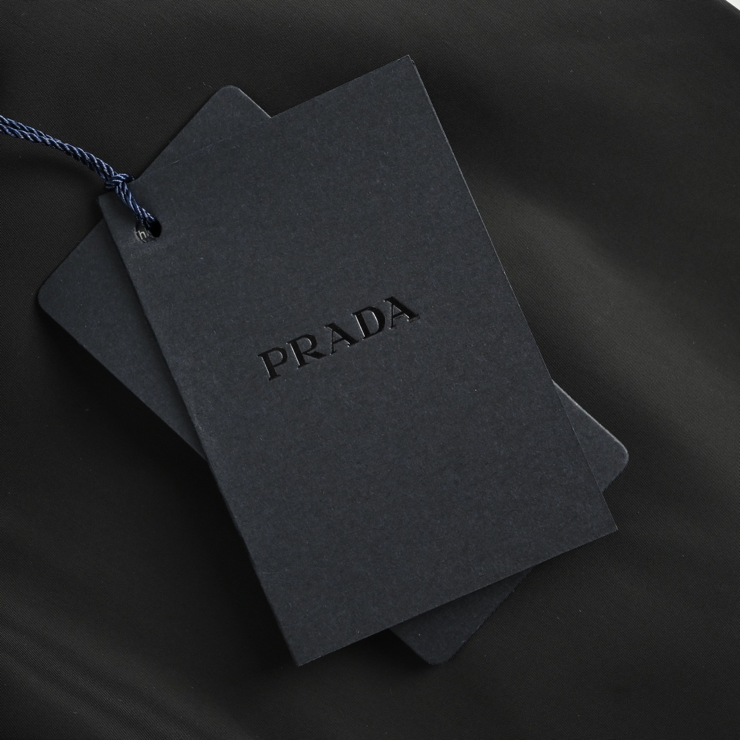 Prada/普拉达 四口袋红装翻领外套黑色