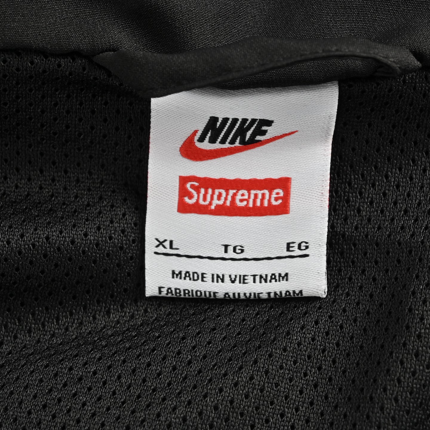 Supreme & Nike 25ss 联名Swoosh图案立领夹克外套-Chinese UA Cheap High Quatity Brand Clothes Bags handbags Sneakers wholesale wholesaler seller from China Factory suppliers Fashion Clothing Shoes best Quality Beautiful Price Supreme & Nike 25ss 联名Swoosh图案立领夹克外套