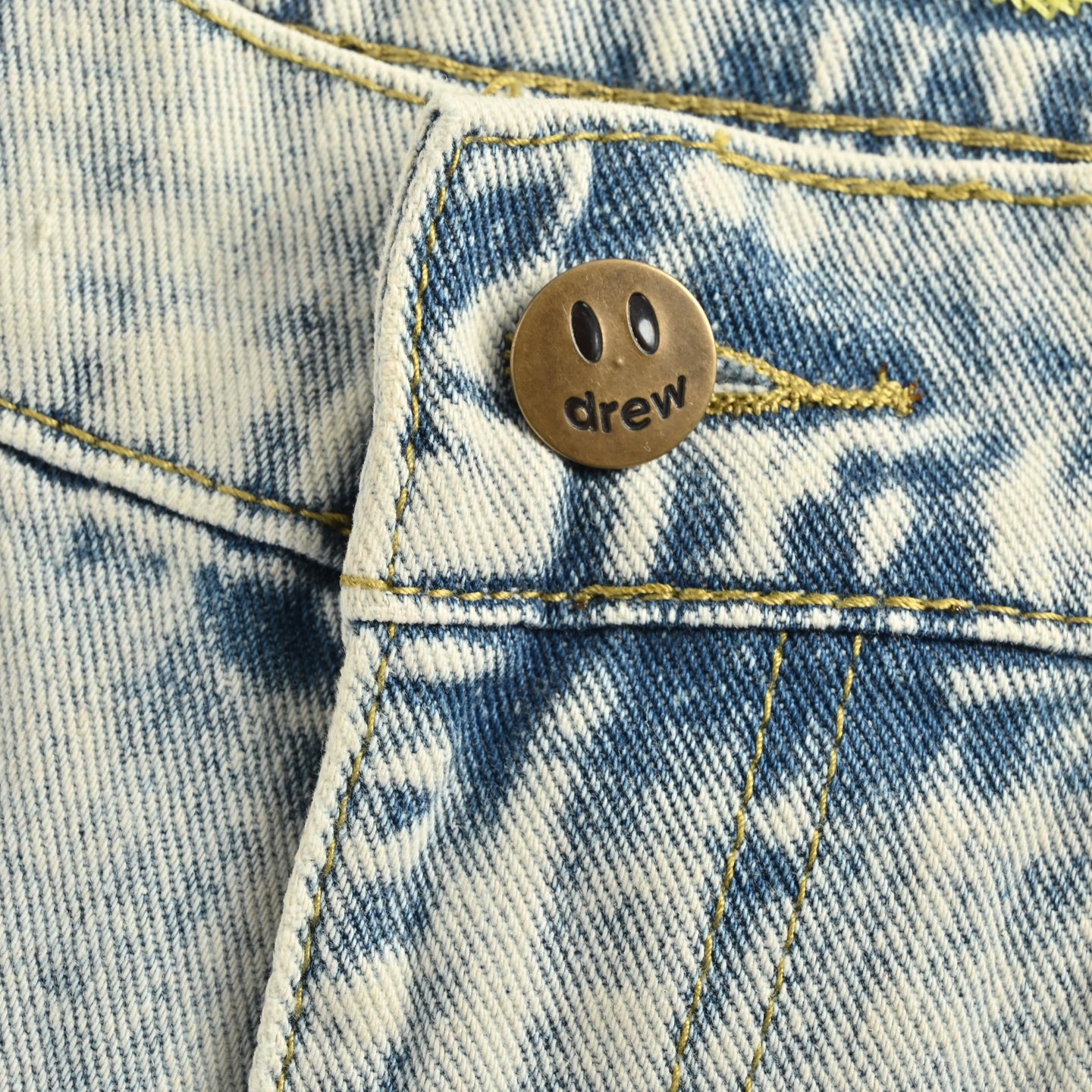 Drew House 笑脸数码图片贴布拼接牛仔裤