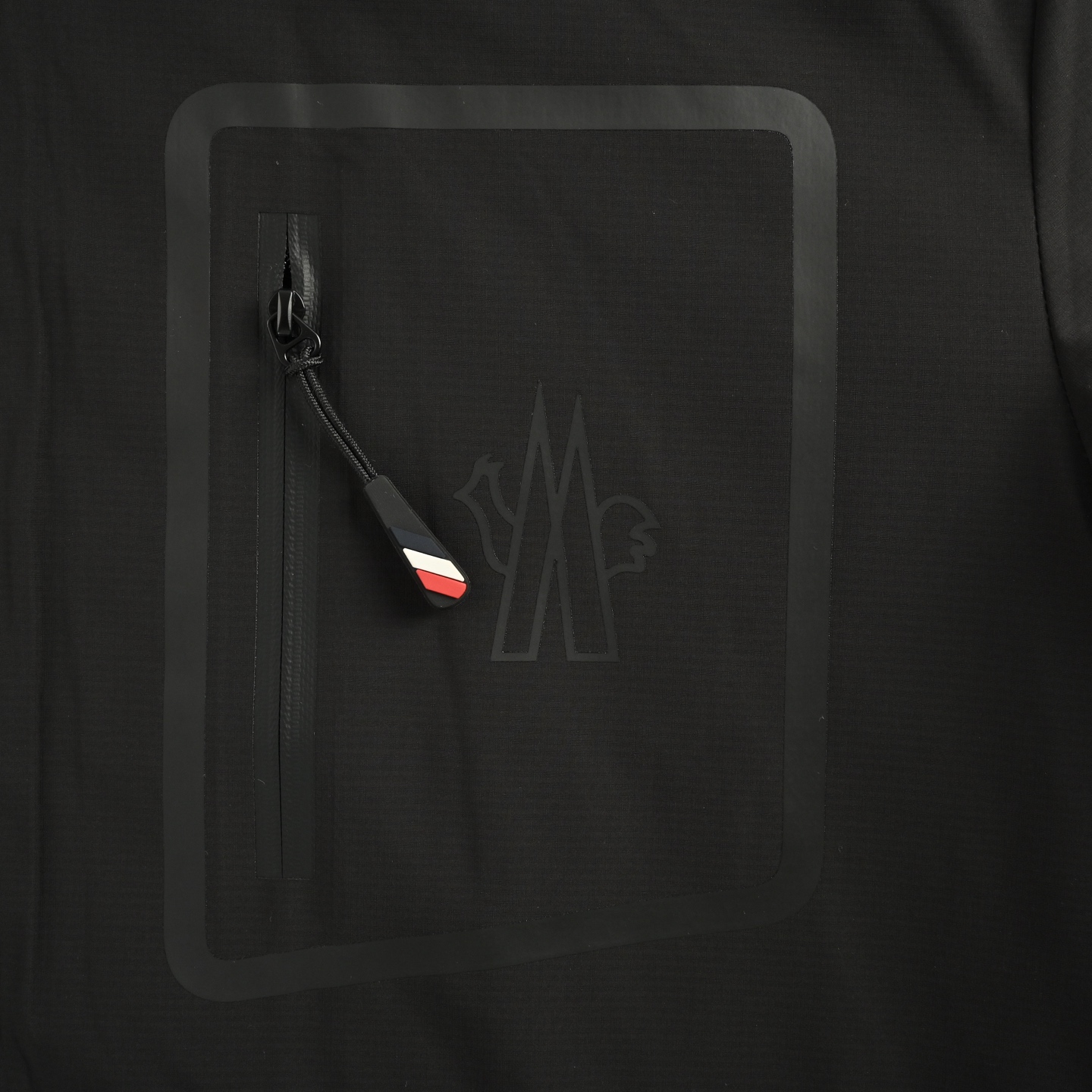 ONCLER/蒙口 胸口口袋拉链连帽外套黑色 墨绿