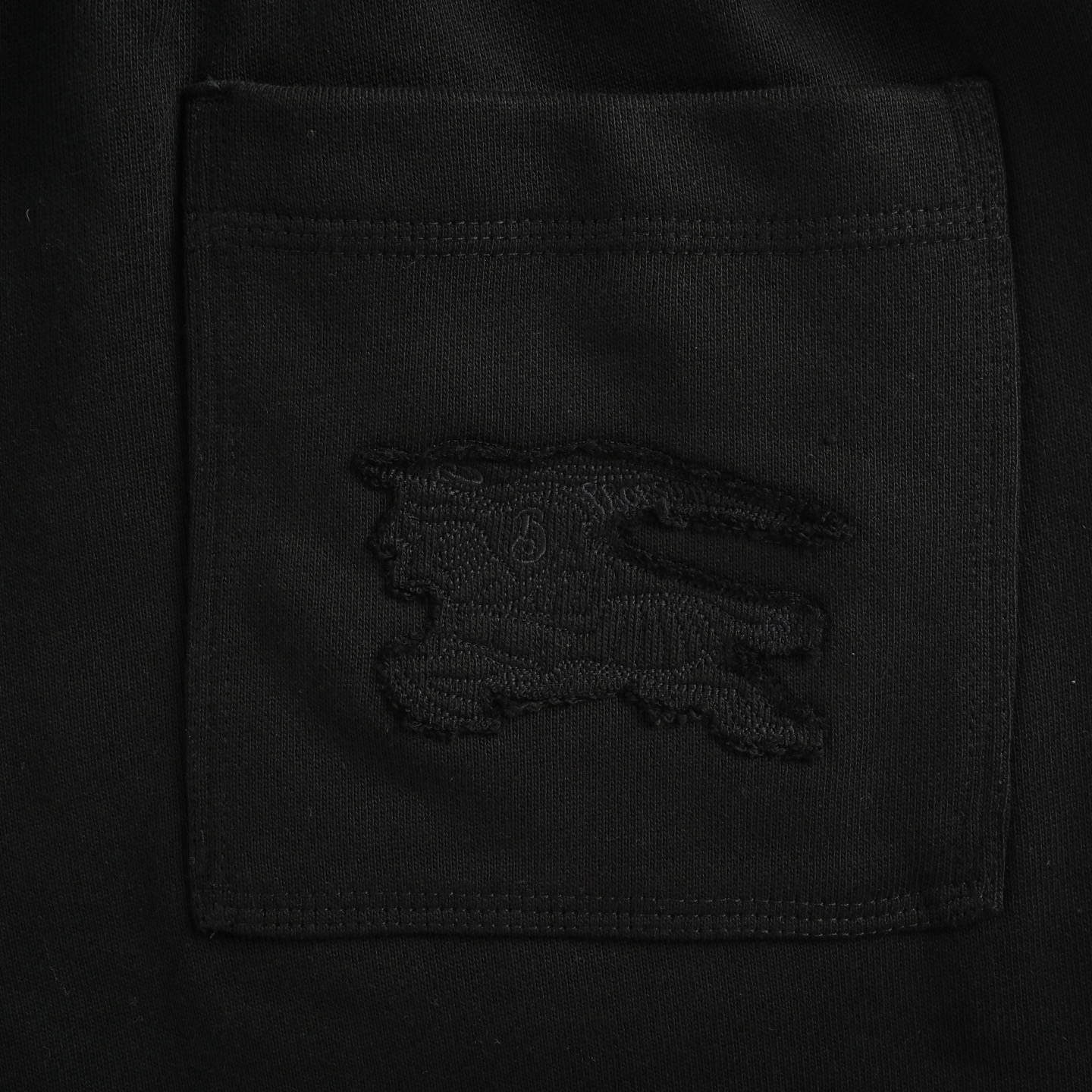 Burberry/巴宝莉 24Fw 战马贴布长裤-Chinese UA Cheap High Quatity Brand Clothes Bags handbags Sneakers wholesale wholesaler seller from China Factory suppliers Fashion Clothing Shoes best Quality Beautiful Price Burberry/巴宝莉 24Fw 战马贴布长裤