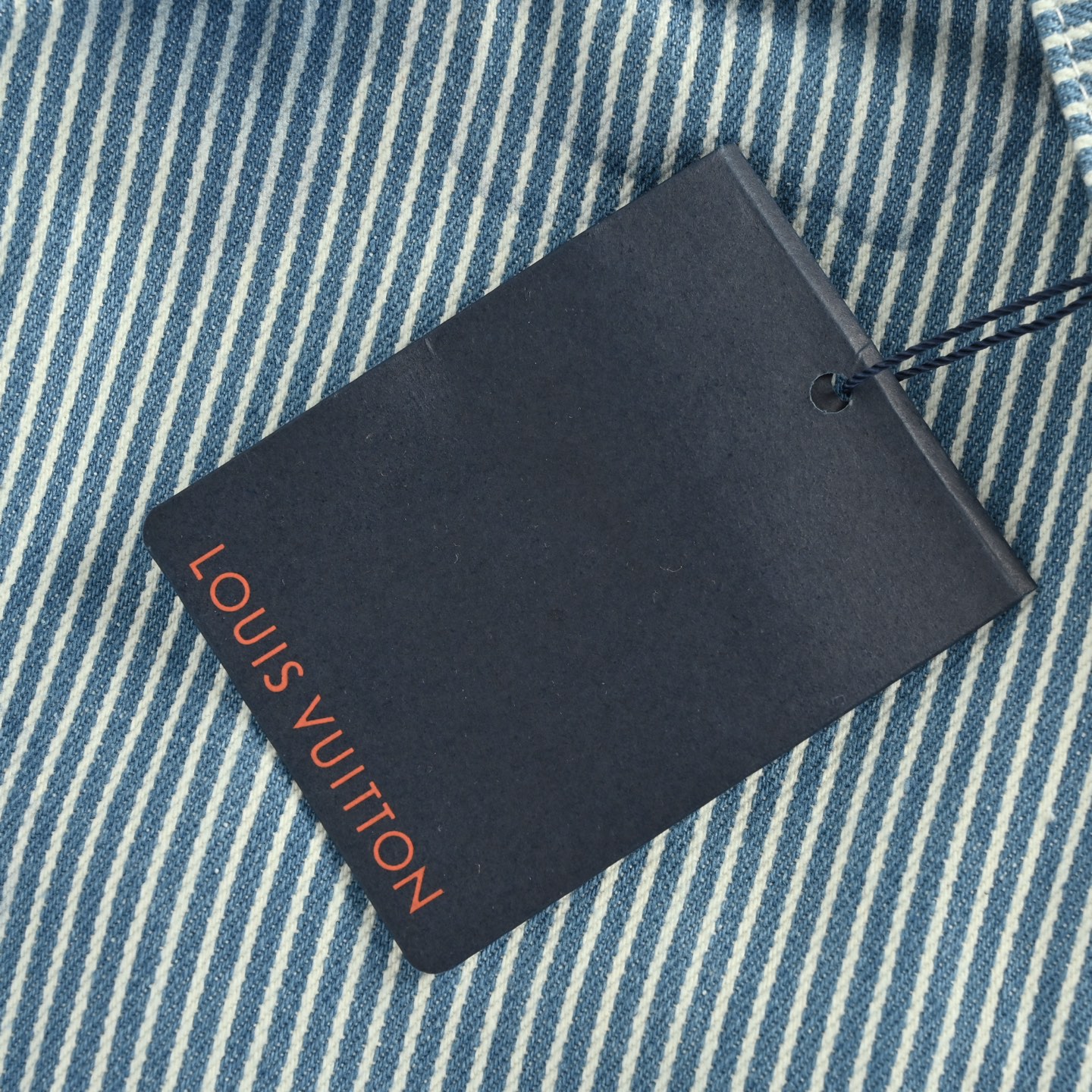 Louis Vuitton/路易威登 水墨老花牛仔外套-莆田鞋,莆田鞋货源,高仿鞋,高仿鞋货源,安福档口,莆田高仿鞋,莆田鞋批发,高仿鞋批发,莆田高仿运动鞋,高仿运动鞋,莆田运动鞋 Louis Vuitton/路易威登 水墨老花牛仔外套