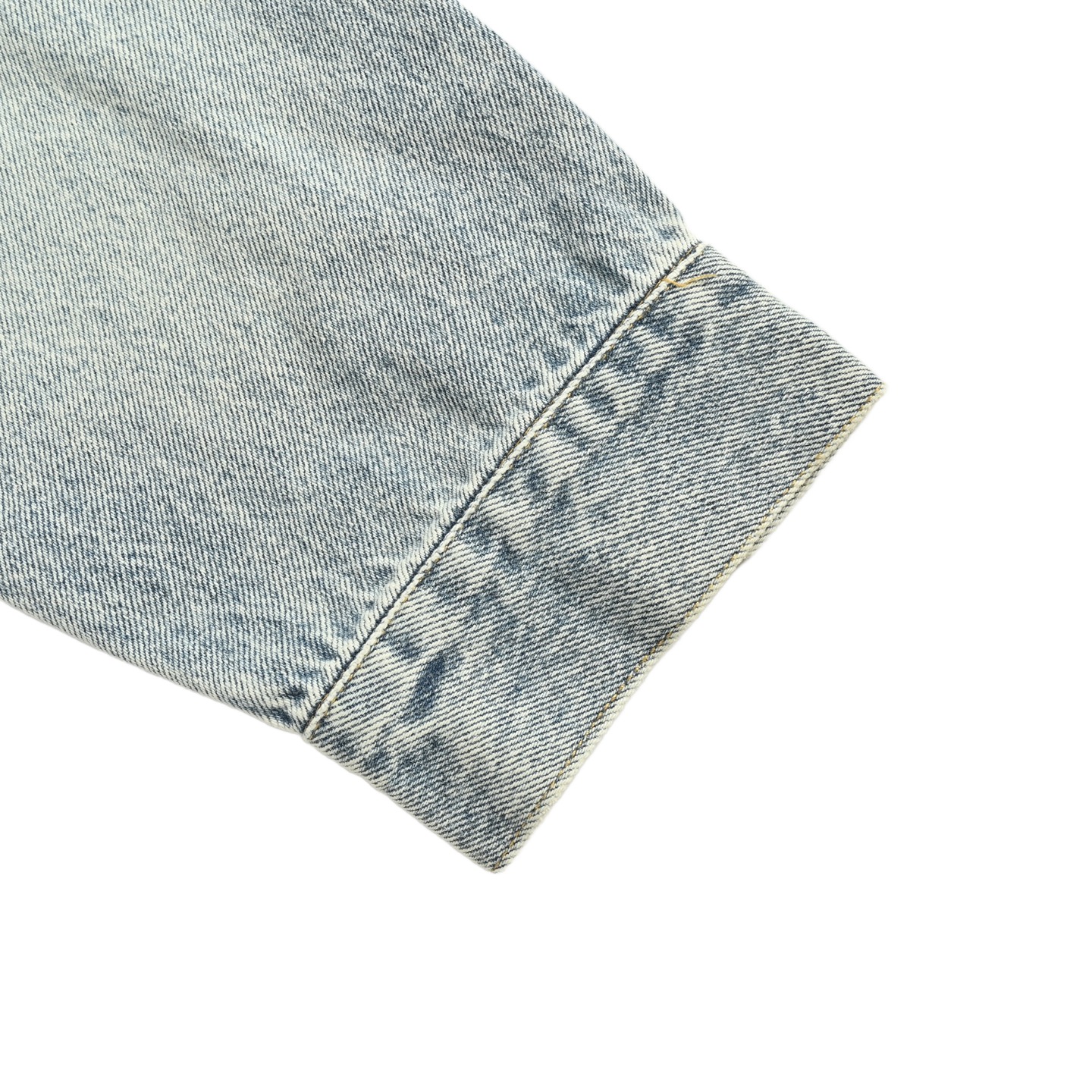 Nike & Levi’s 联名款刺绣logo牛仔外套 Levi’s x Nike 最新联名款 纽扣双口袋logo宽松休闲舒适翻领牛仔外套-Chinese UA Cheap High Quatity Brand Clothes Bags handbags Sneakers wholesale wholesaler seller from China Factory suppliers Fashion Clothing Shoes best Quality Beautiful Price Nike & Levi’s 联名款刺绣logo牛仔外套 Levi’s x Nike 最新联名款 纽扣双口袋logo宽松休闲舒适翻领牛仔外套