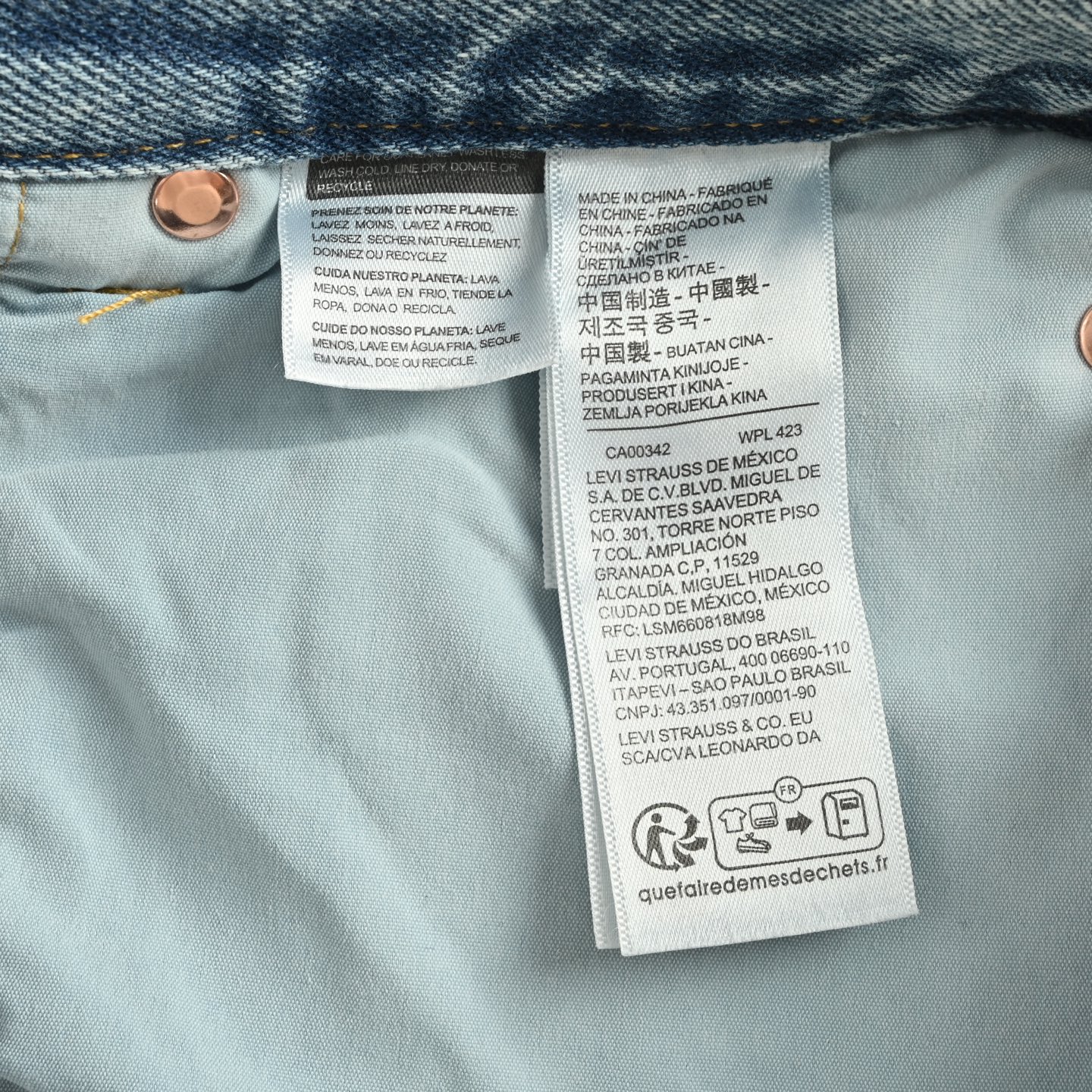 Nike & Levi’s 联名款刺绣logo牛仔裤 Levi’s x Nike 最新联名款 长裤-Chinese UA Cheap High Quatity Brand Clothes Bags handbags Sneakers wholesale wholesaler seller from China Factory suppliers Fashion Clothing Shoes best Quality Beautiful Price Nike & Levi’s 联名款刺绣logo牛仔裤 Levi’s x Nike 最新联名款 长裤