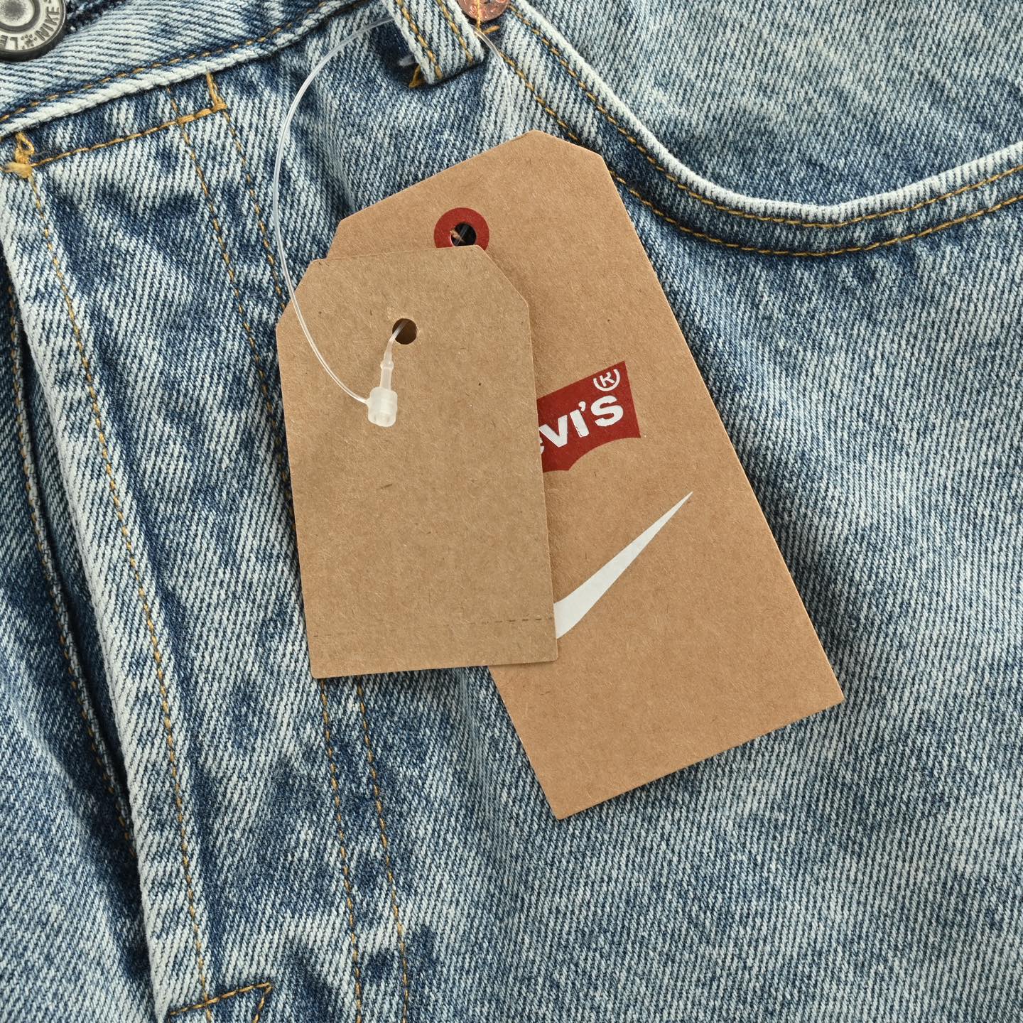 Nike & Levi’s 联名款刺绣logo牛仔裤 Levi’s x Nike 最新联名款 长裤-Chinese UA Cheap High Quatity Brand Clothes Bags handbags Sneakers wholesale wholesaler seller from China Factory suppliers Fashion Clothing Shoes best Quality Beautiful Price Nike & Levi’s 联名款刺绣logo牛仔裤 Levi’s x Nike 最新联名款 长裤