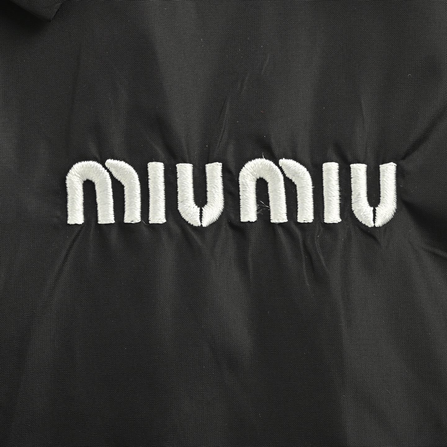 Miu Miu/缪缪 小标尼龙夹克外套