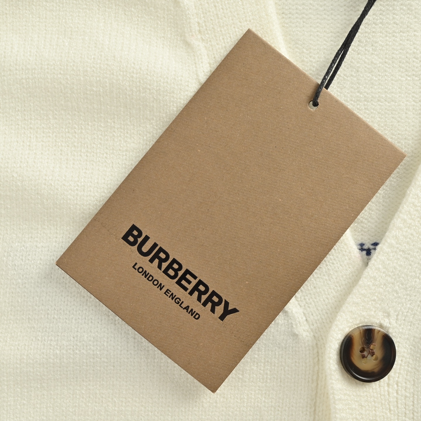 Burberry/巴宝莉 25Fw 前后战马提花开衫毛衣白色