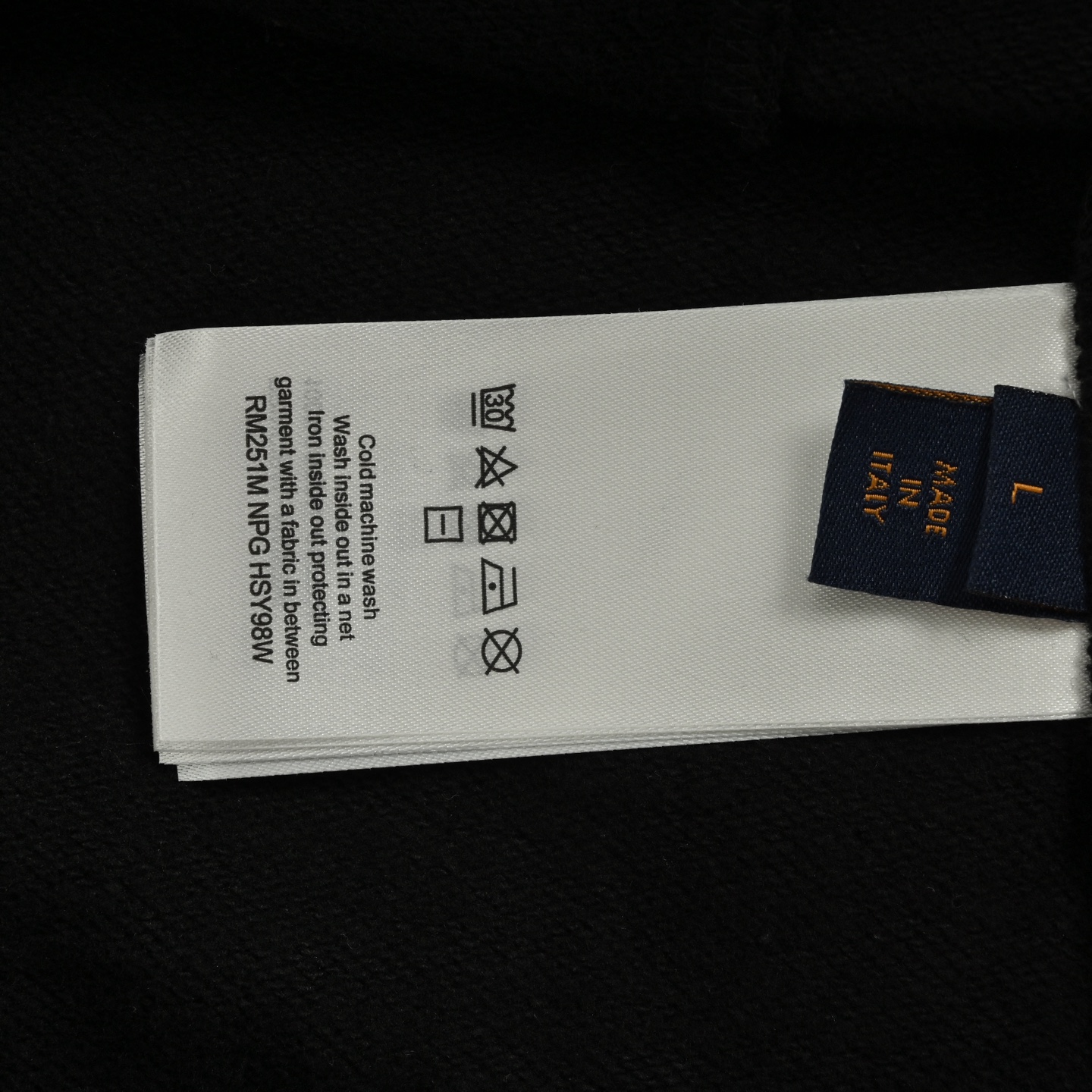 Louis Vuitton/路易威登 25Fw 后背标签纯色连帽卫衣-Chinese UA Cheap High Quatity Brand Clothes Bags handbags Sneakers wholesale wholesaler seller from China Factory suppliers Fashion Clothing Shoes best Quality Beautiful Price Louis Vuitton/路易威登 25Fw 后背标签纯色连帽卫衣