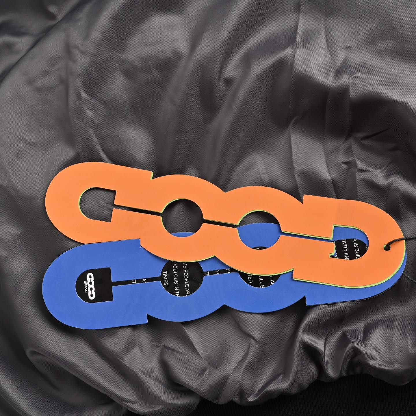 Good Brand 珍珠标语字母拉链夹克外套