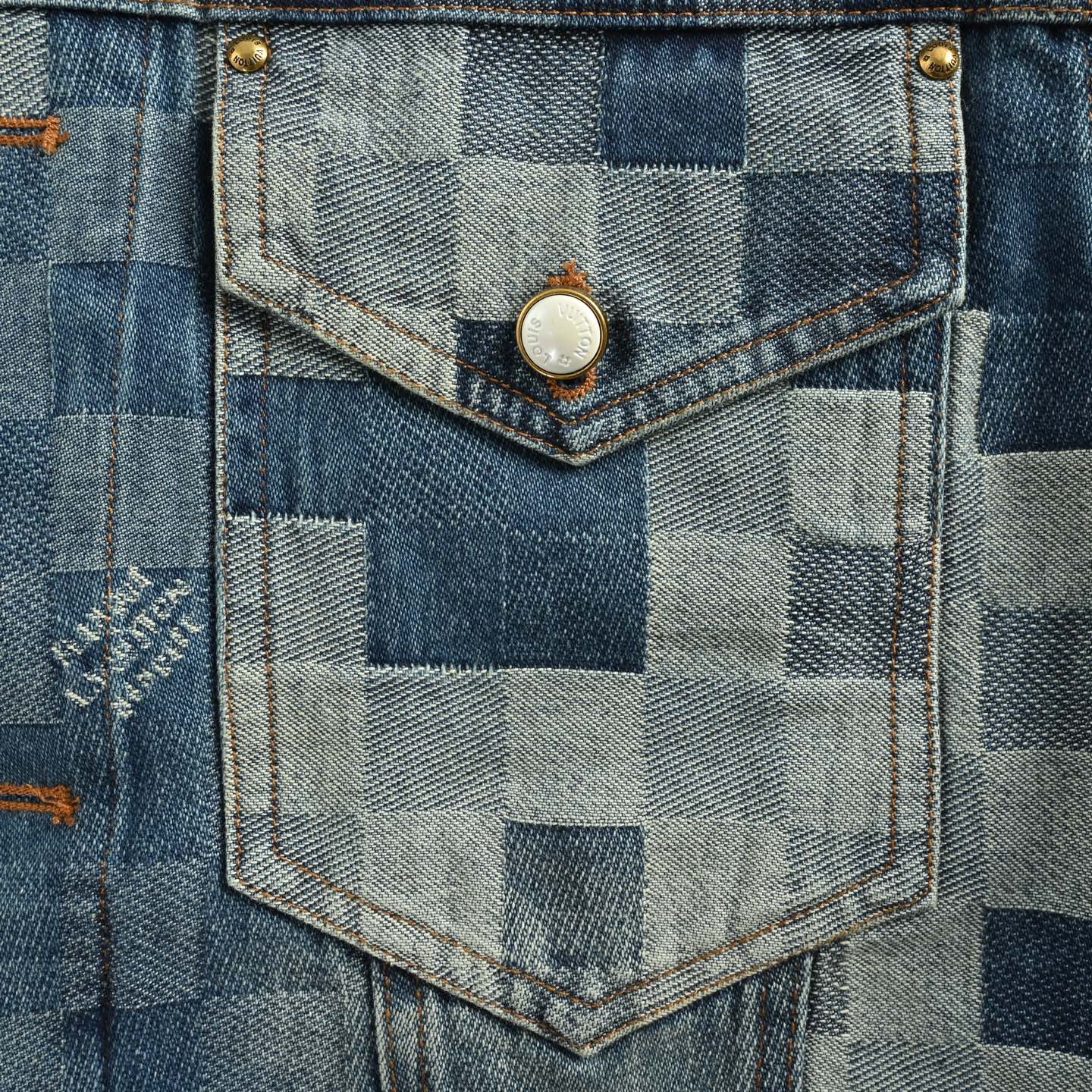 Louis Vuitton/路易威登 马赛克棋盘格套装牛仔外套-Chinese UA Cheap High Quatity Brand Clothes Bags handbags Sneakers wholesale wholesaler seller from China Factory suppliers Fashion Clothing Shoes best Quality Beautiful Price Louis Vuitton/路易威登 马赛克棋盘格套装牛仔外套