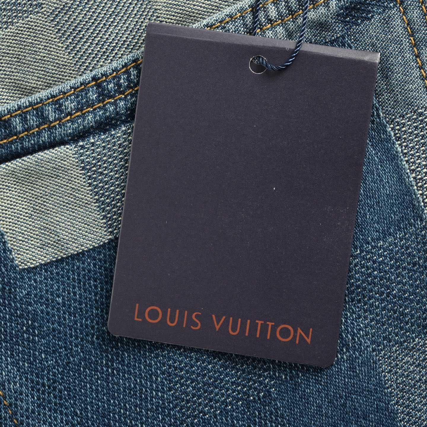 Louis Vuitton/路易威登 马赛克棋盘格套装牛仔裤-Chinese UA Cheap High Quatity Brand Clothes Bags handbags Sneakers wholesale wholesaler seller from China Factory suppliers Fashion Clothing Shoes best Quality Beautiful Price Louis Vuitton/路易威登 马赛克棋盘格套装牛仔裤
