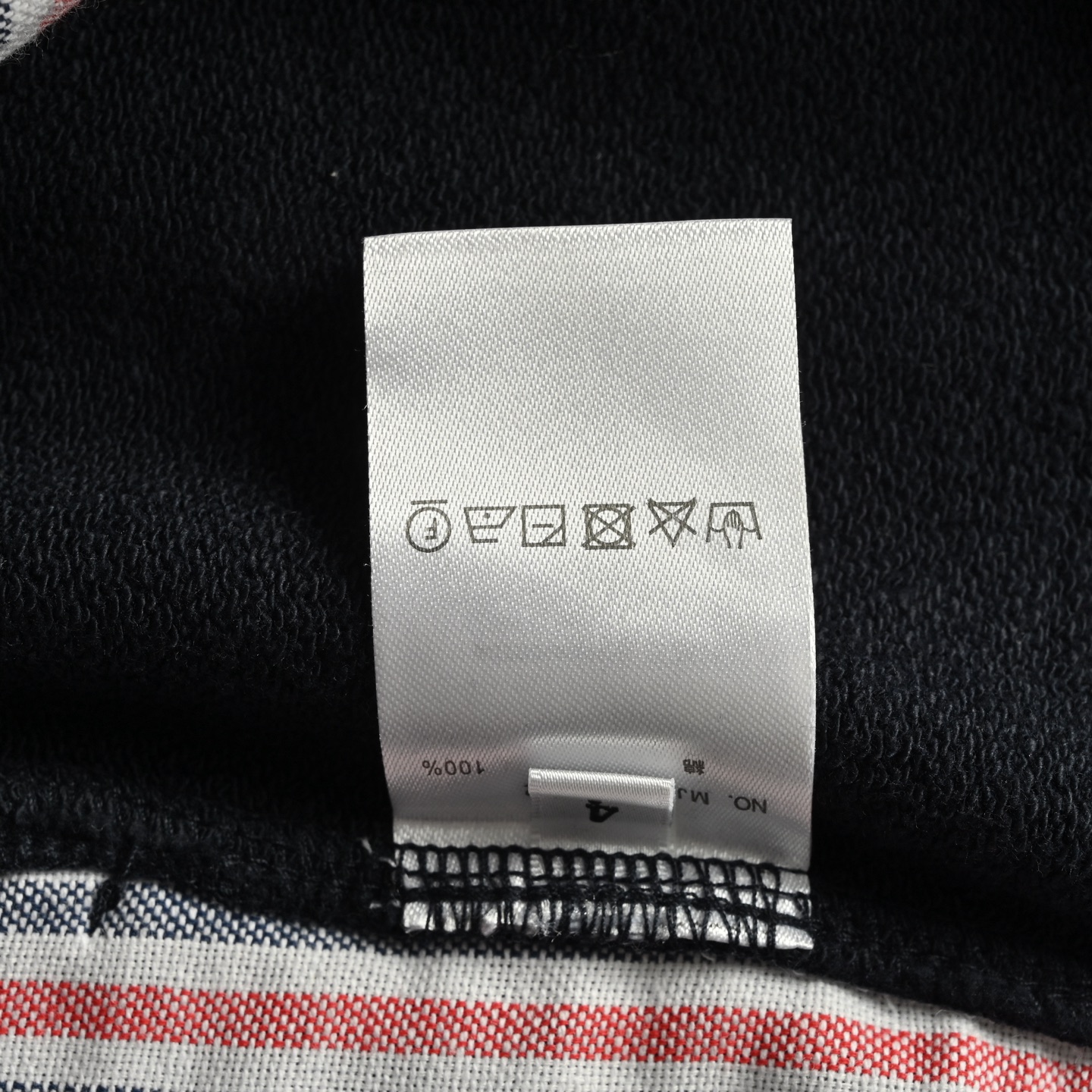 Thom Browne/汤姆布朗 蛇年限定四杠刺绣长裤黑色 白灰-Chinese UA Cheap High Quatity Brand Clothes Bags handbags Sneakers wholesale wholesaler seller from China Factory suppliers Fashion Clothing Shoes best Quality Beautiful Price Thom Browne/汤姆布朗 蛇年限定四杠刺绣长裤黑色 白灰