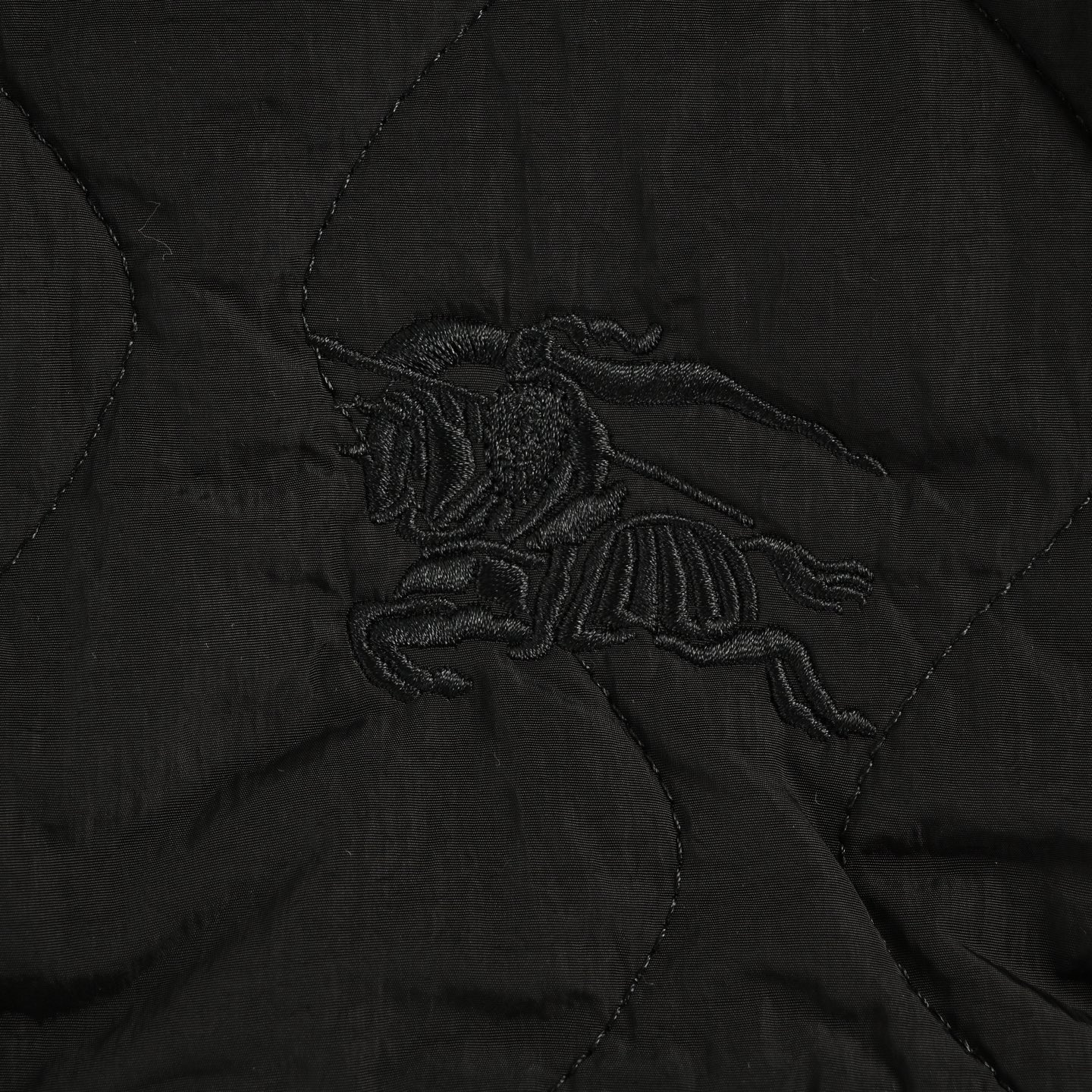 Burberry/巴宝莉 个性缺口双拉链绗缝薄棉外套-Chinese UA Cheap High Quatity Brand Clothes Bags handbags Sneakers wholesale wholesaler seller from China Factory suppliers Fashion Clothing Shoes best Quality Beautiful Price Burberry/巴宝莉 个性缺口双拉链绗缝薄棉外套