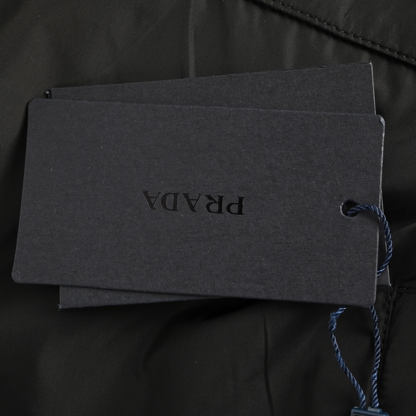 Prada/普拉达 胸口字母拉链口连帽外套-Chinese UA Cheap High Quatity Brand Clothes Bags handbags Sneakers wholesale wholesaler seller from China Factory suppliers Fashion Clothing Shoes best Quality Beautiful Price Prada/普拉达 胸口字母拉链口连帽外套