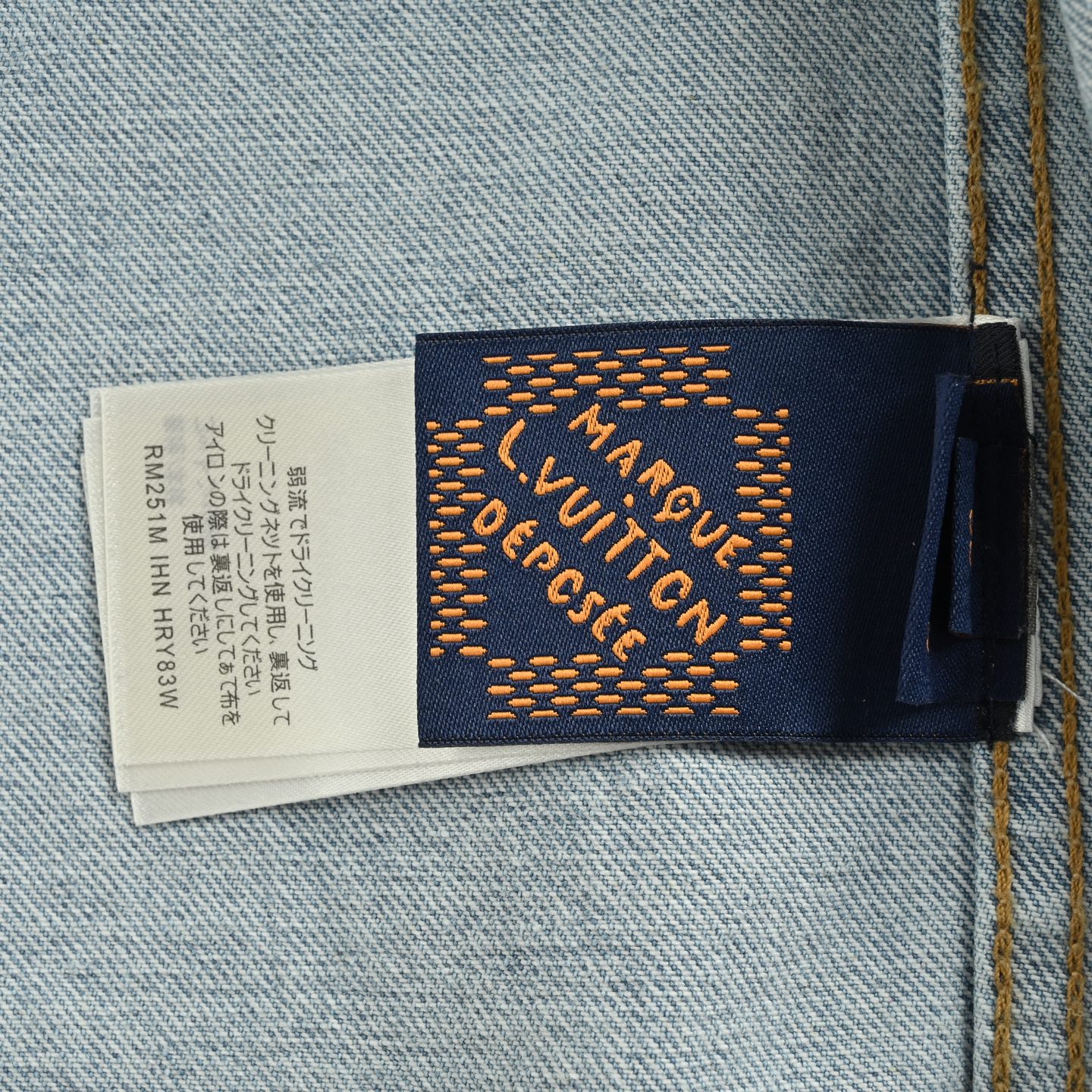 Louis Vuitton/路易威登 25Fw 刺绣口袋牛仔蓝牛仔外套-Chinese UA Cheap High Quatity Brand Clothes Bags handbags Sneakers wholesale wholesaler seller from China Factory suppliers Fashion Clothing Shoes best Quality Beautiful Price Louis Vuitton/路易威登 25Fw 刺绣口袋牛仔蓝牛仔外套