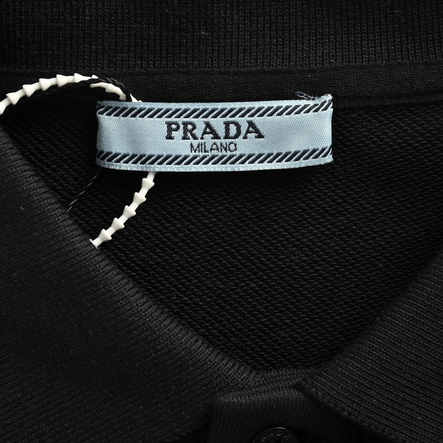 Prada/普拉达 25Fw 毛巾绣logo翻领卫衣 Prada/普拉达 25Fw 毛巾绣logo翻领卫衣
