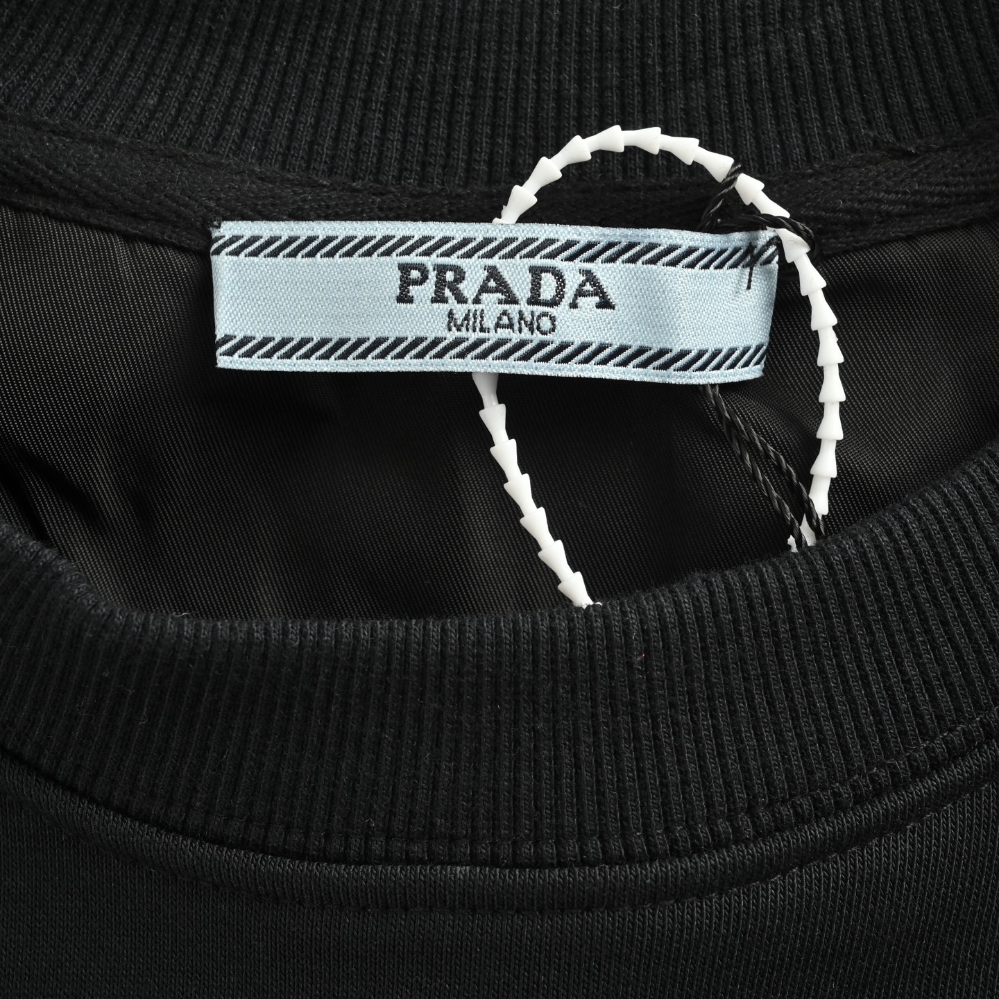 Prada/普拉达 口袋三角标尼龙拼接圆领卫衣