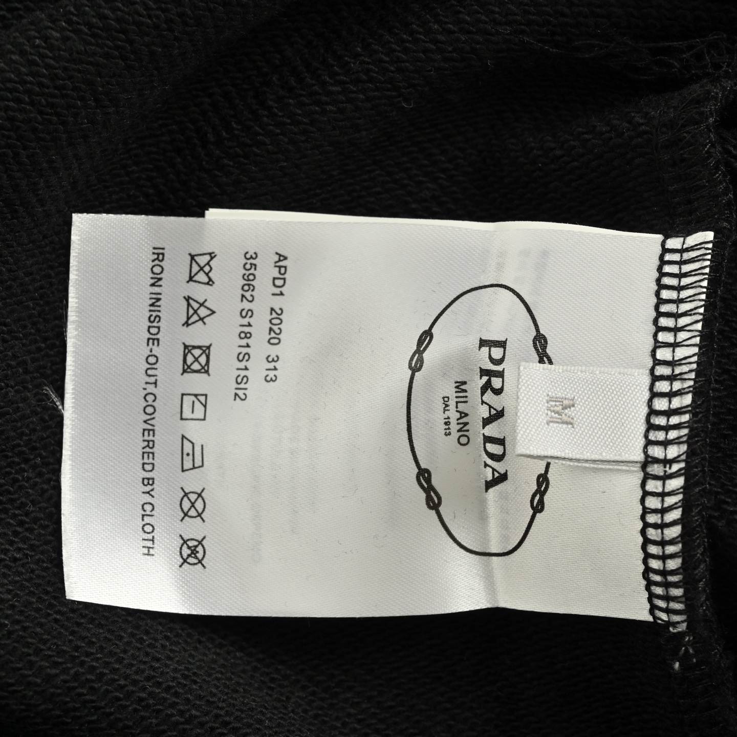 Prada/普拉达 25Fw 徽标刺绣袖口条纹连帽卫衣黑色 杏色-Chinese UA Cheap High Quatity Brand Clothes Bags handbags Sneakers wholesale wholesaler seller from China Factory suppliers Fashion Clothing Shoes best Quality Beautiful Price Prada/普拉达 25Fw 徽标刺绣袖口条纹连帽卫衣黑色 杏色