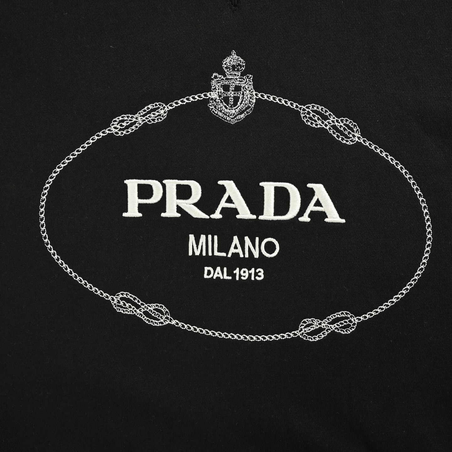 Prada/普拉达 25Fw 徽标刺绣袖口条纹连帽卫衣黑色 杏色-Chinese UA Cheap High Quatity Brand Clothes Bags handbags Sneakers wholesale wholesaler seller from China Factory suppliers Fashion Clothing Shoes best Quality Beautiful Price Prada/普拉达 25Fw 徽标刺绣袖口条纹连帽卫衣黑色 杏色