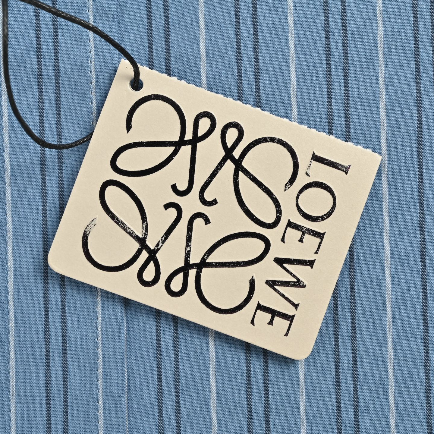 Loewe/罗意威 白领条纹单排尖领长袖衬衫-Chinese UA Cheap High Quatity Brand Clothes Bags handbags Sneakers wholesale wholesaler seller from China Factory suppliers Fashion Clothing Shoes best Quality Beautiful Price Loewe/罗意威 白领条纹单排尖领长袖衬衫