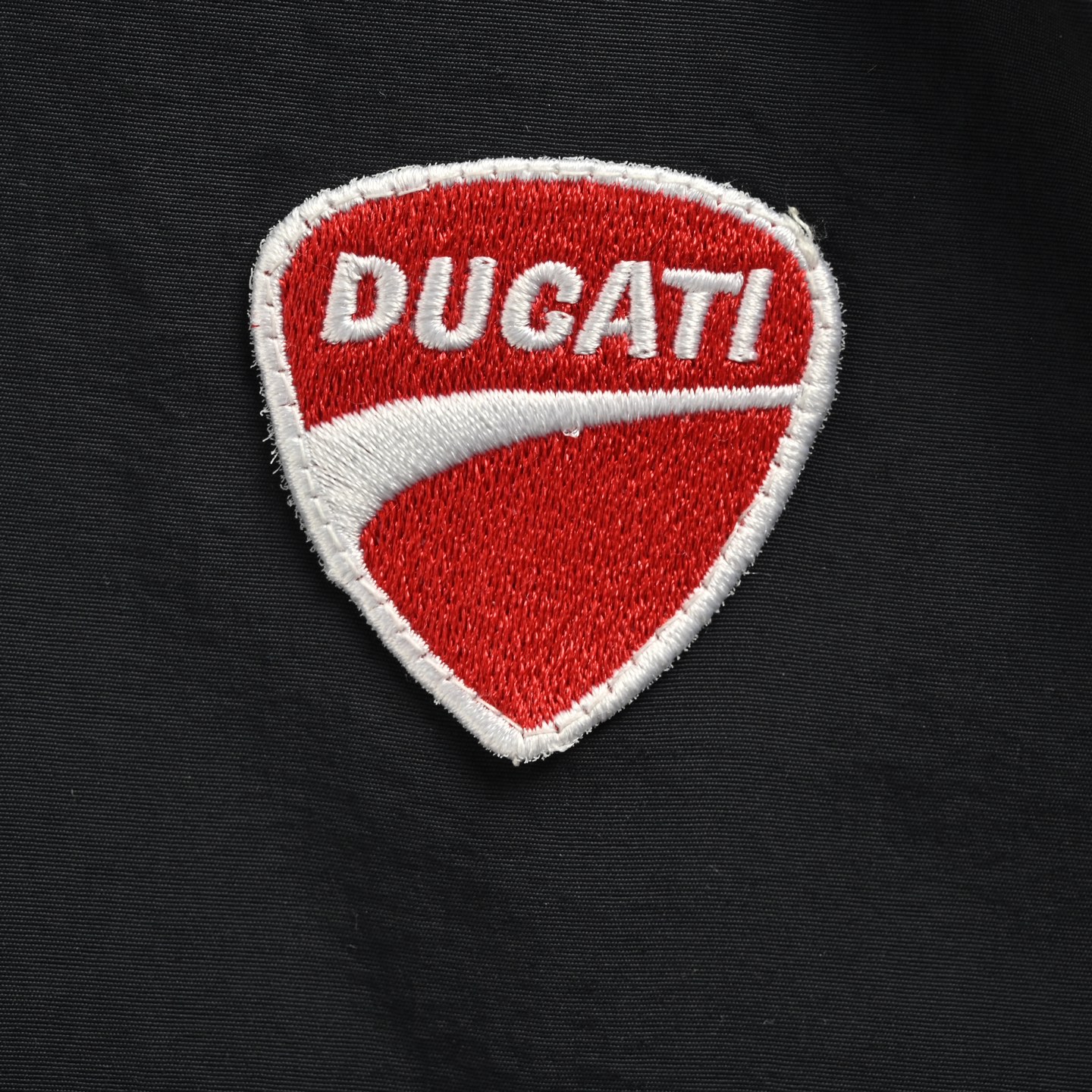 Supreme 杜卡迪联名撞色机车夹克外套 Supreme x DUCATI 杜卡迪 联名款 SS24 WEEK16 TRACK PANT Logo印花撞色运动外套-Chinese UA Cheap High Quatity Brand Clothes Bags handbags Sneakers wholesale wholesaler seller from China Factory suppliers Fashion Clothing Shoes best Quality Beautiful Price Supreme 杜卡迪联名撞色机车夹克外套 Supreme x DUCATI 杜卡迪 联名款 SS24 WEEK16 TRACK PANT Logo印花撞色运动外套