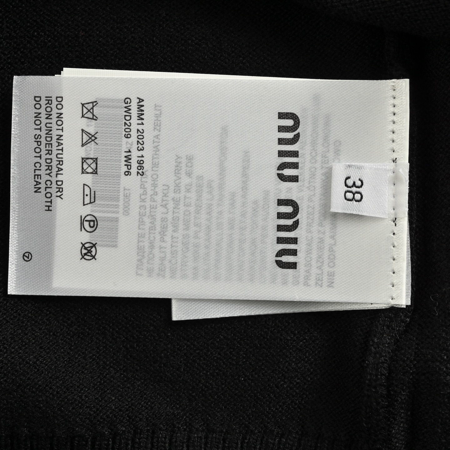 Miu Miu/缪缪 24Fw 嵌花logo提花字母开衫毛衣-Chinese UA Cheap High Quatity Brand Clothes Bags handbags Sneakers wholesale wholesaler seller from China Factory suppliers Fashion Clothing Shoes best Quality Beautiful Price Miu Miu/缪缪 24Fw 嵌花logo提花字母开衫毛衣