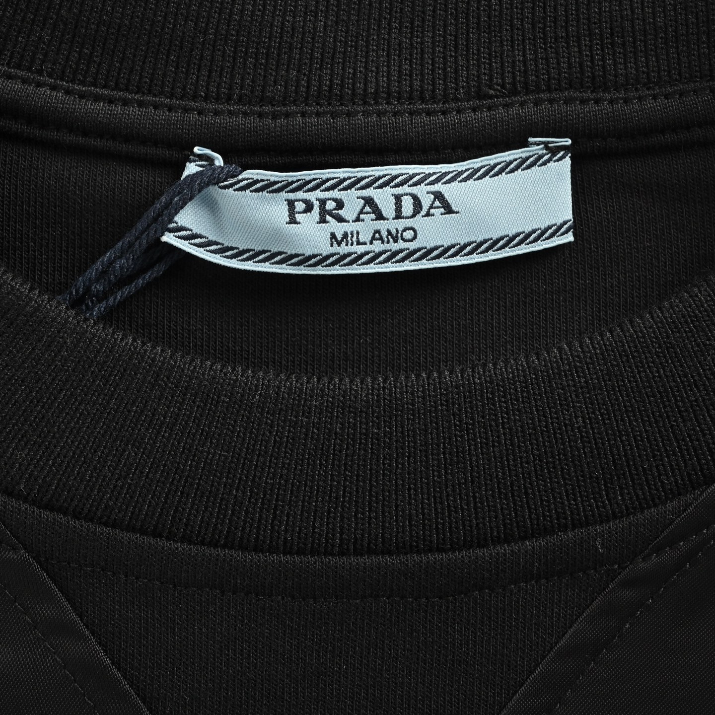 Prada/普拉达 25Fw 字母logo提花前幅尼龙拼接卫衣 Prada/普拉达 25Fw 字母logo提花前幅尼龙拼接卫衣