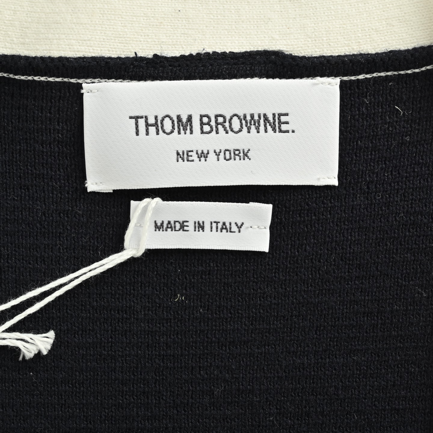 Thom Browne/汤姆布朗 25Fw 宽条纹针织毛衣开衫-Chinese UA Cheap High Quatity Brand Clothes Bags handbags Sneakers wholesale wholesaler seller from China Factory suppliers Fashion Clothing Shoes best Quality Beautiful Price Thom Browne/汤姆布朗 25Fw 宽条纹针织毛衣开衫