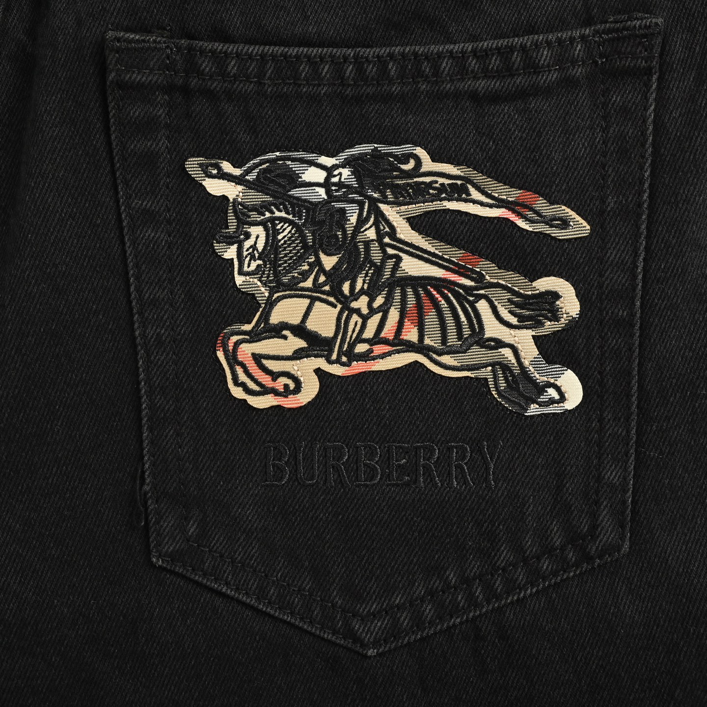 Burberry/巴宝莉 25ss 后袋格纹战马牛仔裤